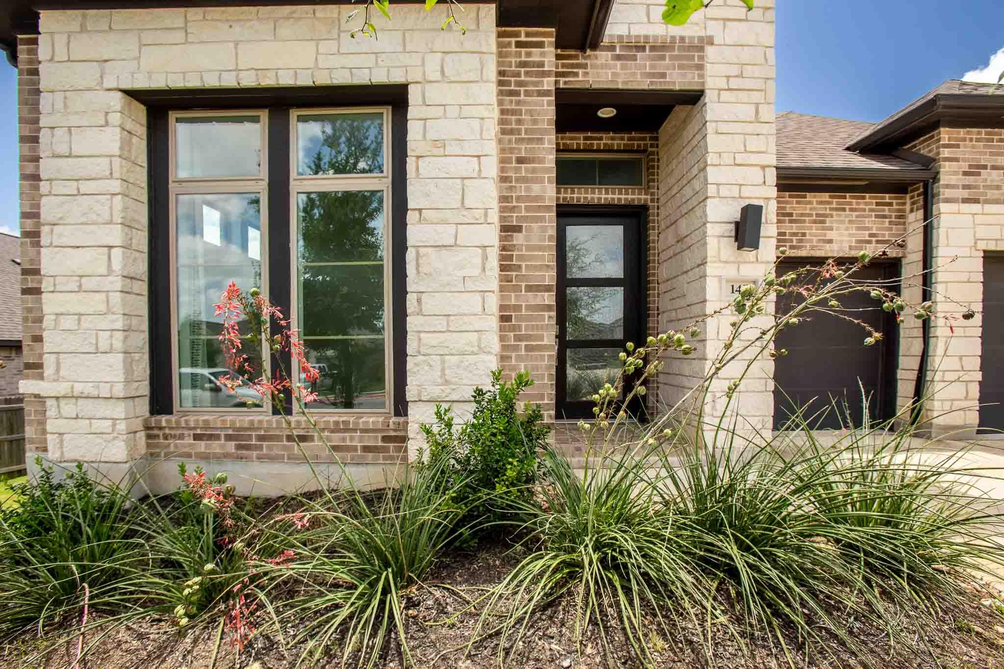 145 Cyrus Milton Dr, Buda, TX 78610