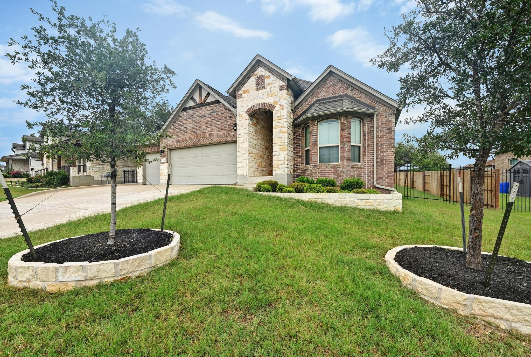918 Valley View DR, Leander, TX 78641