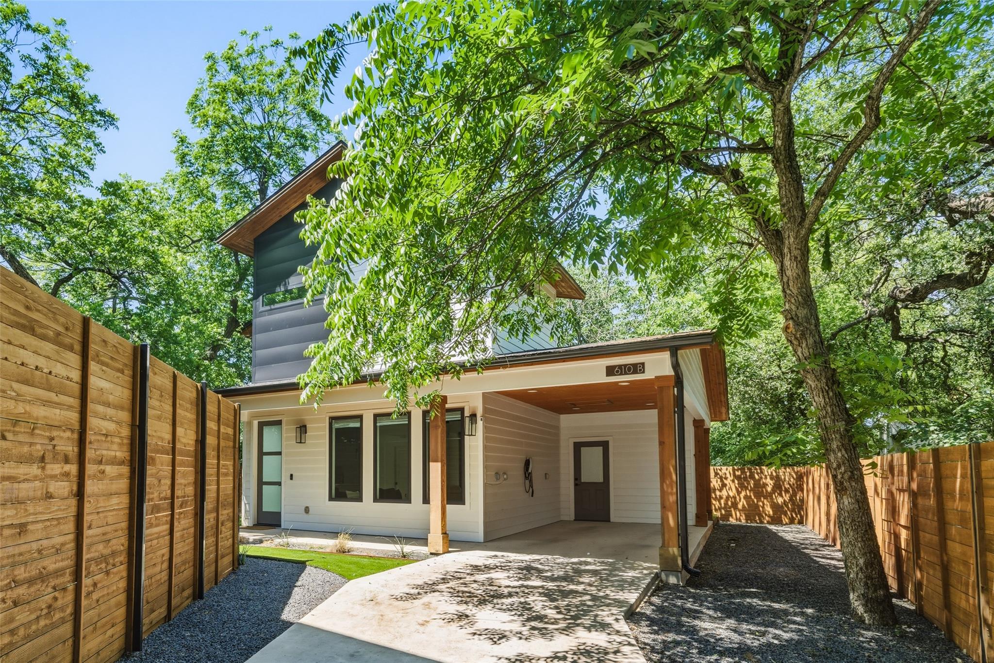 610 Clifford DR #B, Austin, TX 78745
