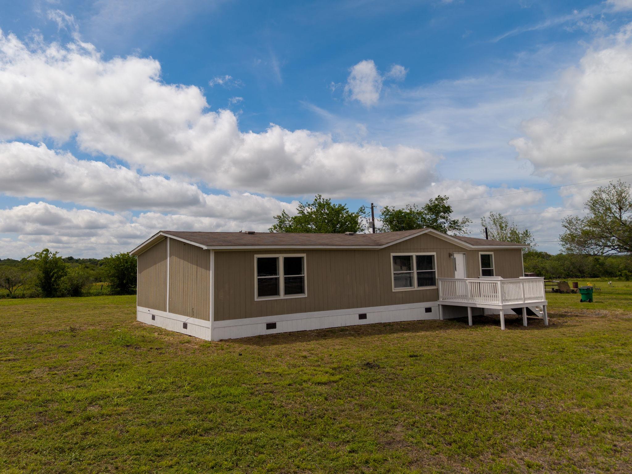 107 Appaloosa DR, Kyle, TX 78640