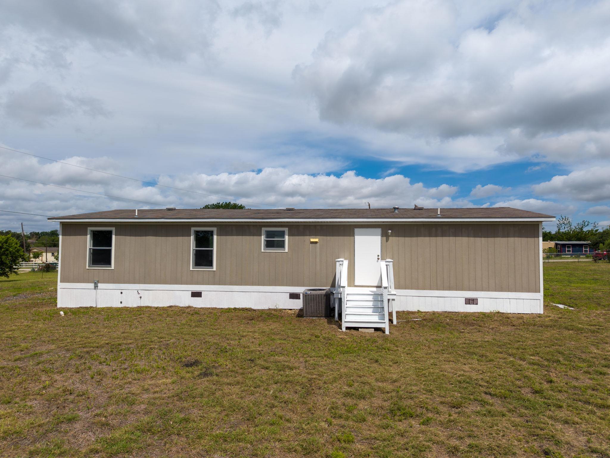 107 Appaloosa DR, Kyle, TX 78640