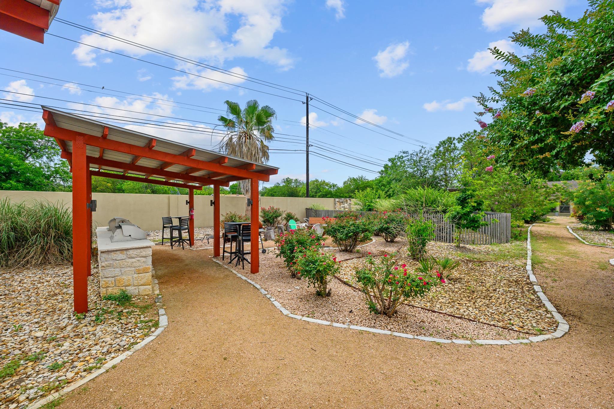 1101 Grove BLVD #208, Austin, TX 78741