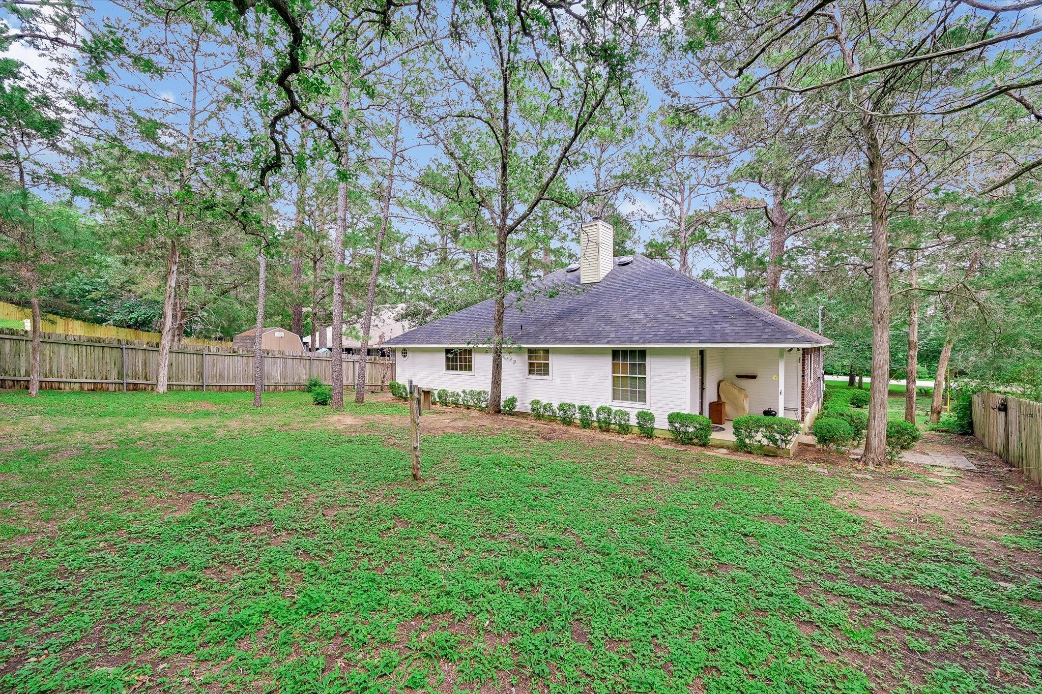 274 Akaloa DR, Bastrop, TX 78602