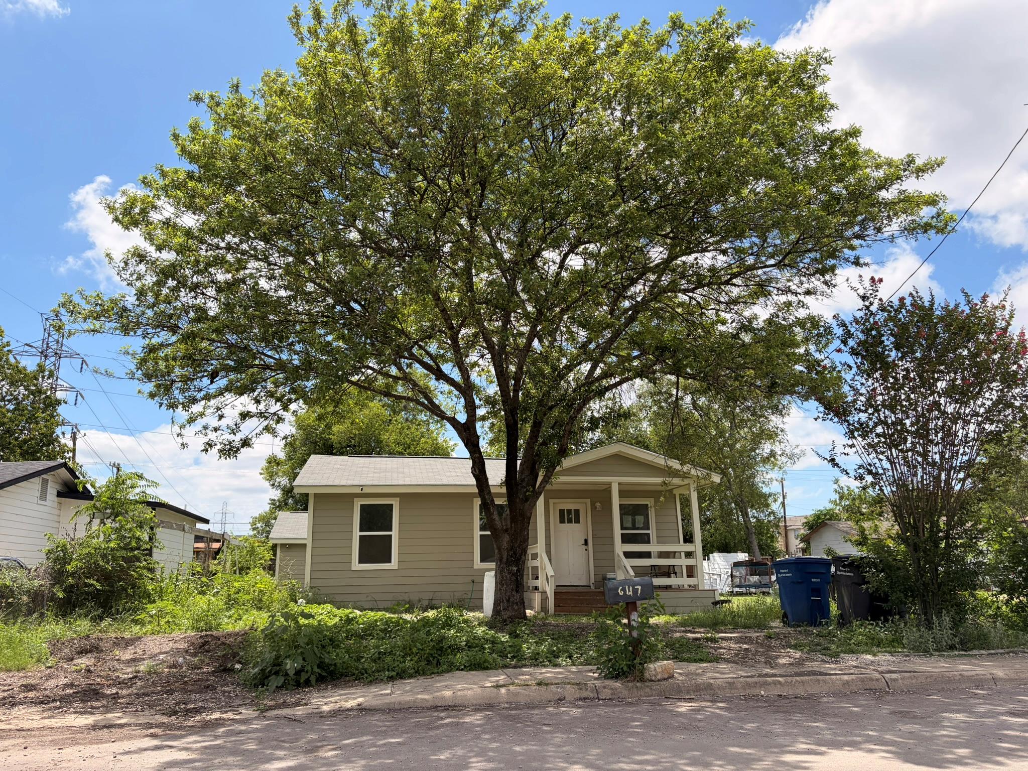 647 Erline Ave, San Antonio, TX 78237