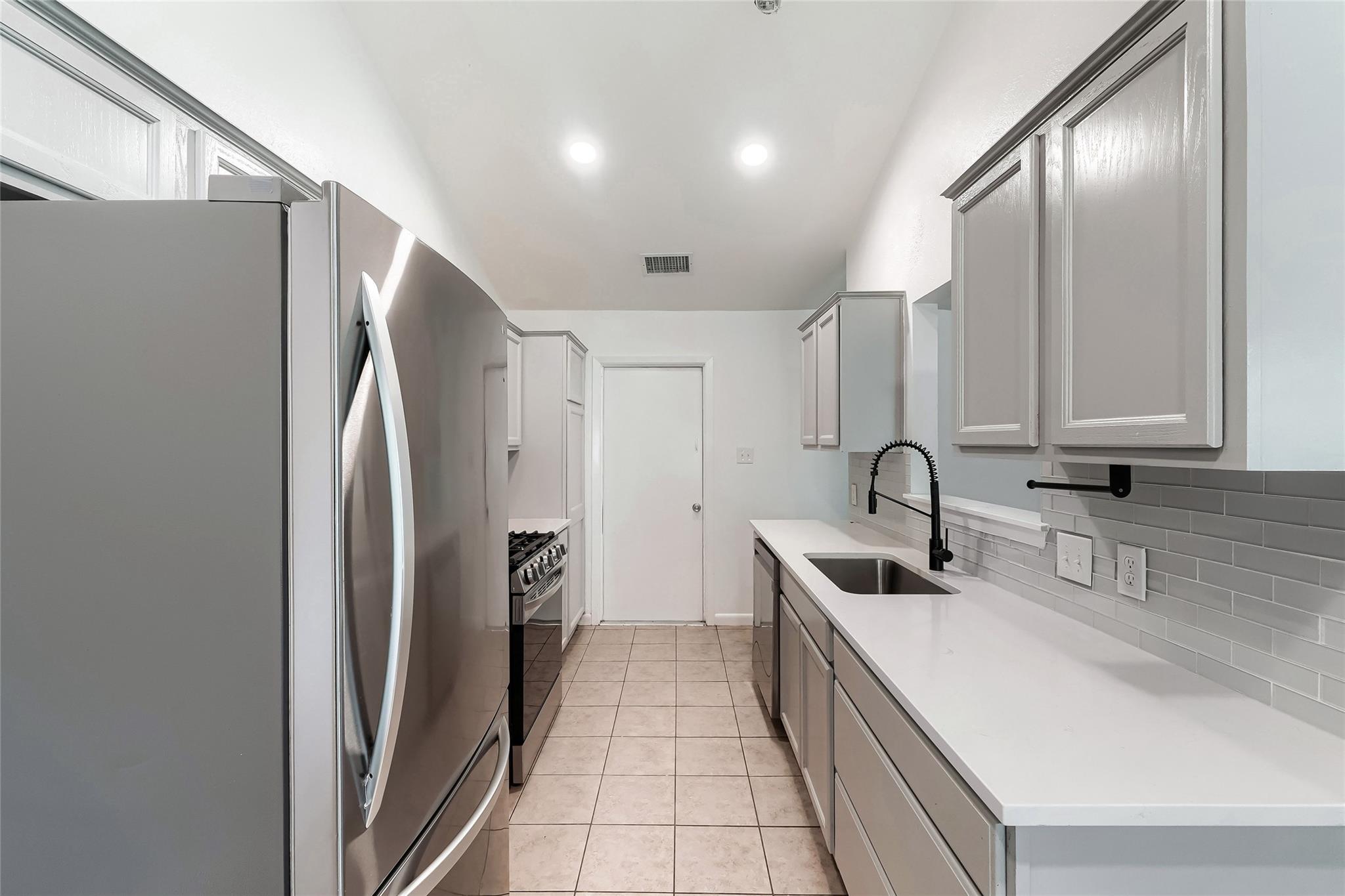 8505 Mayview DR, Austin, TX 78724