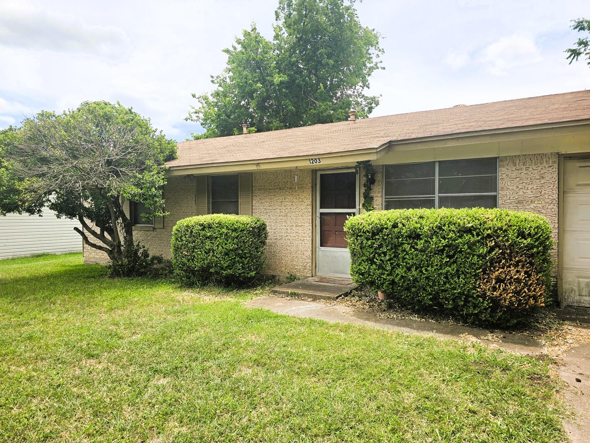 1203 Curry Ave, Copperas Cove, TX 76522