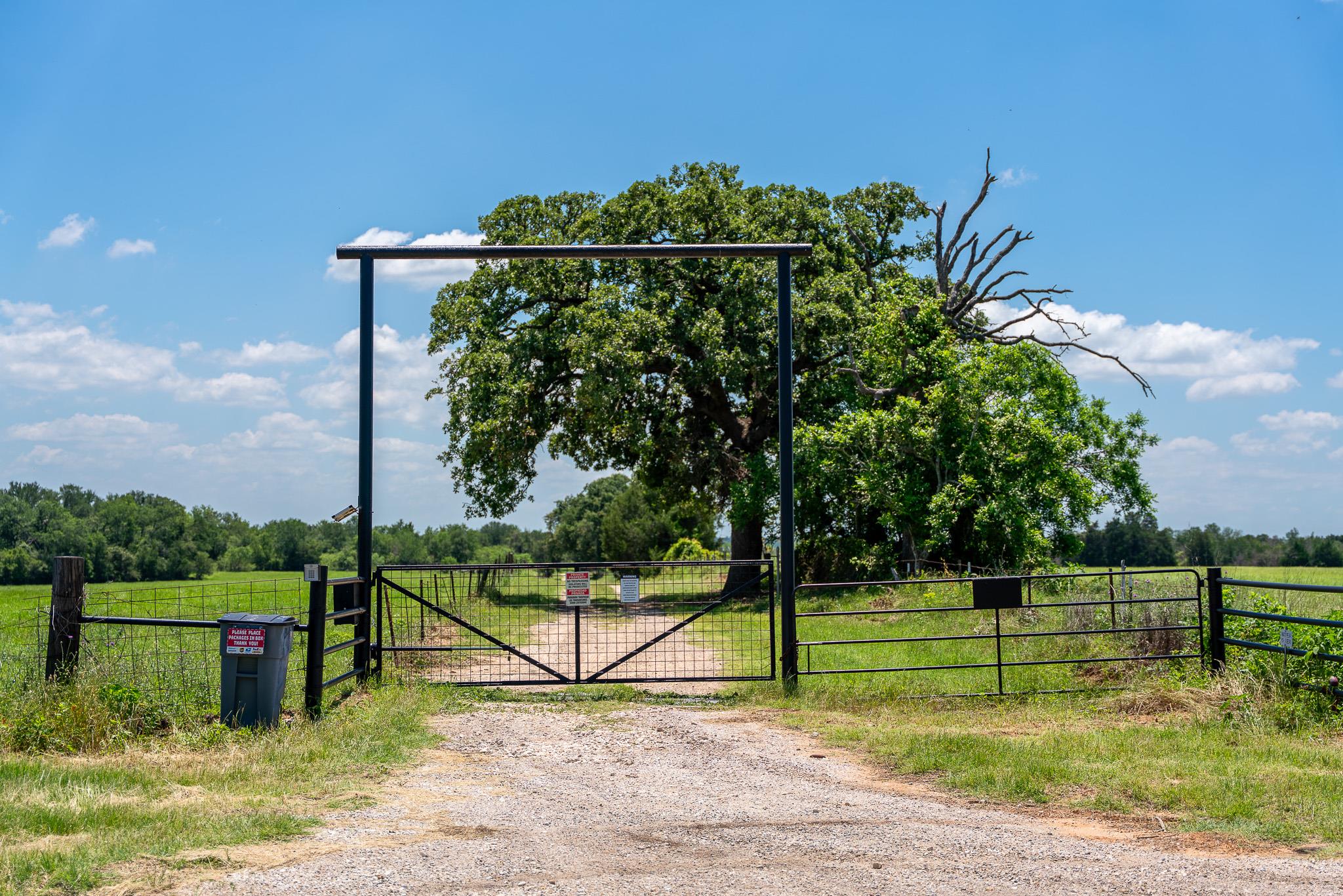 400 619 SPUR, Elgin, TX 78621