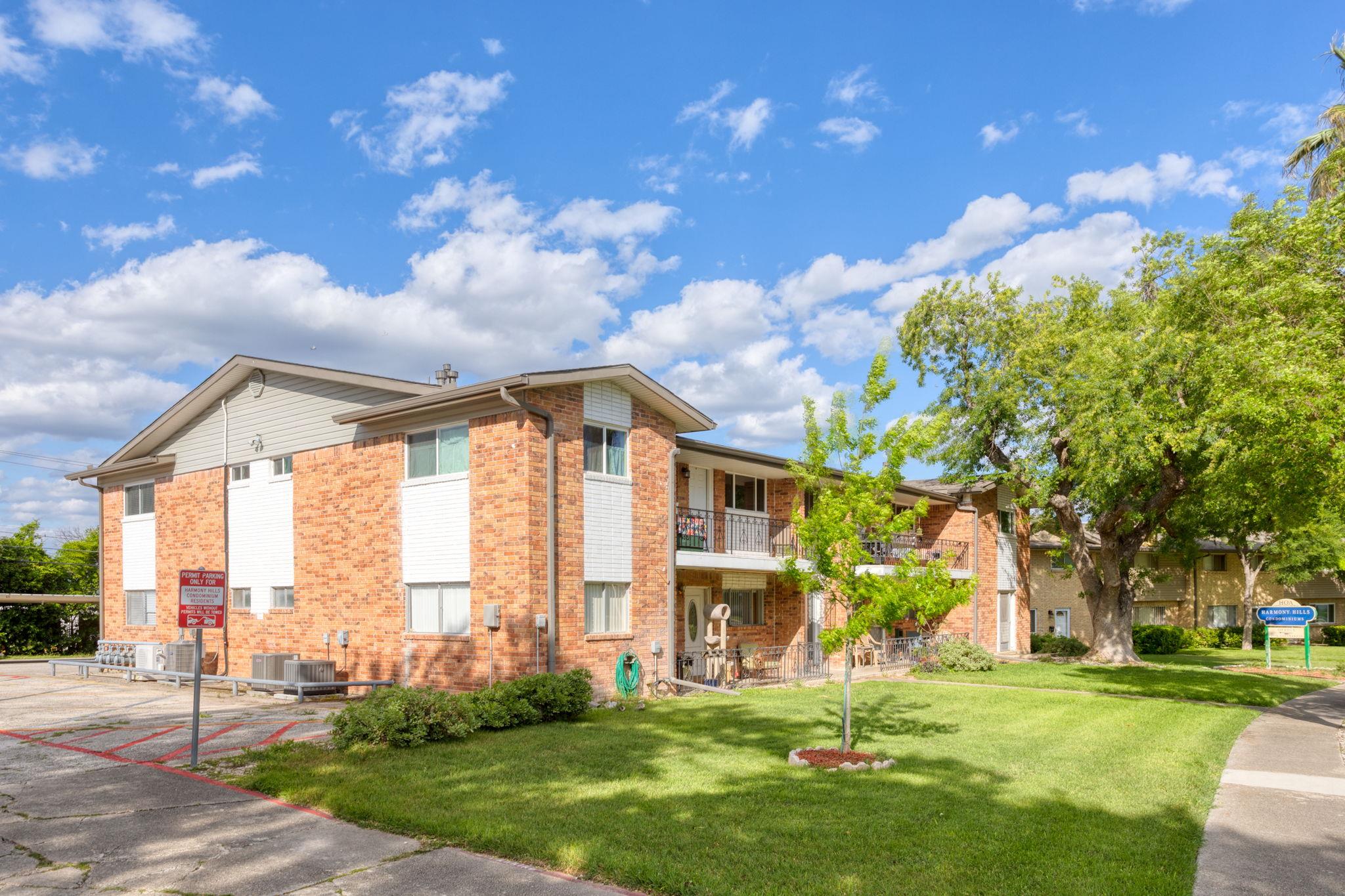 201 W Silver Sands DR #8, San Antonio, TX 78216