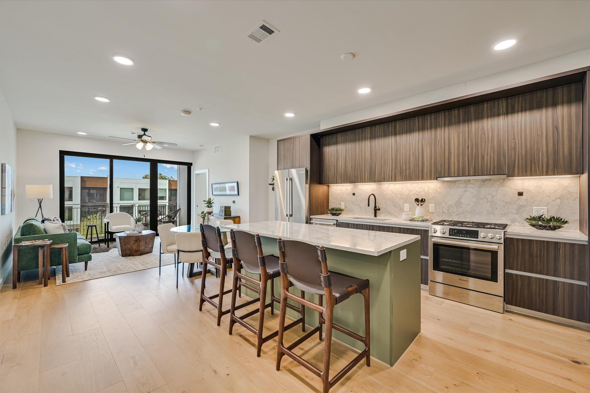 2209 South 1st ST #330, Austin, TX 78704
