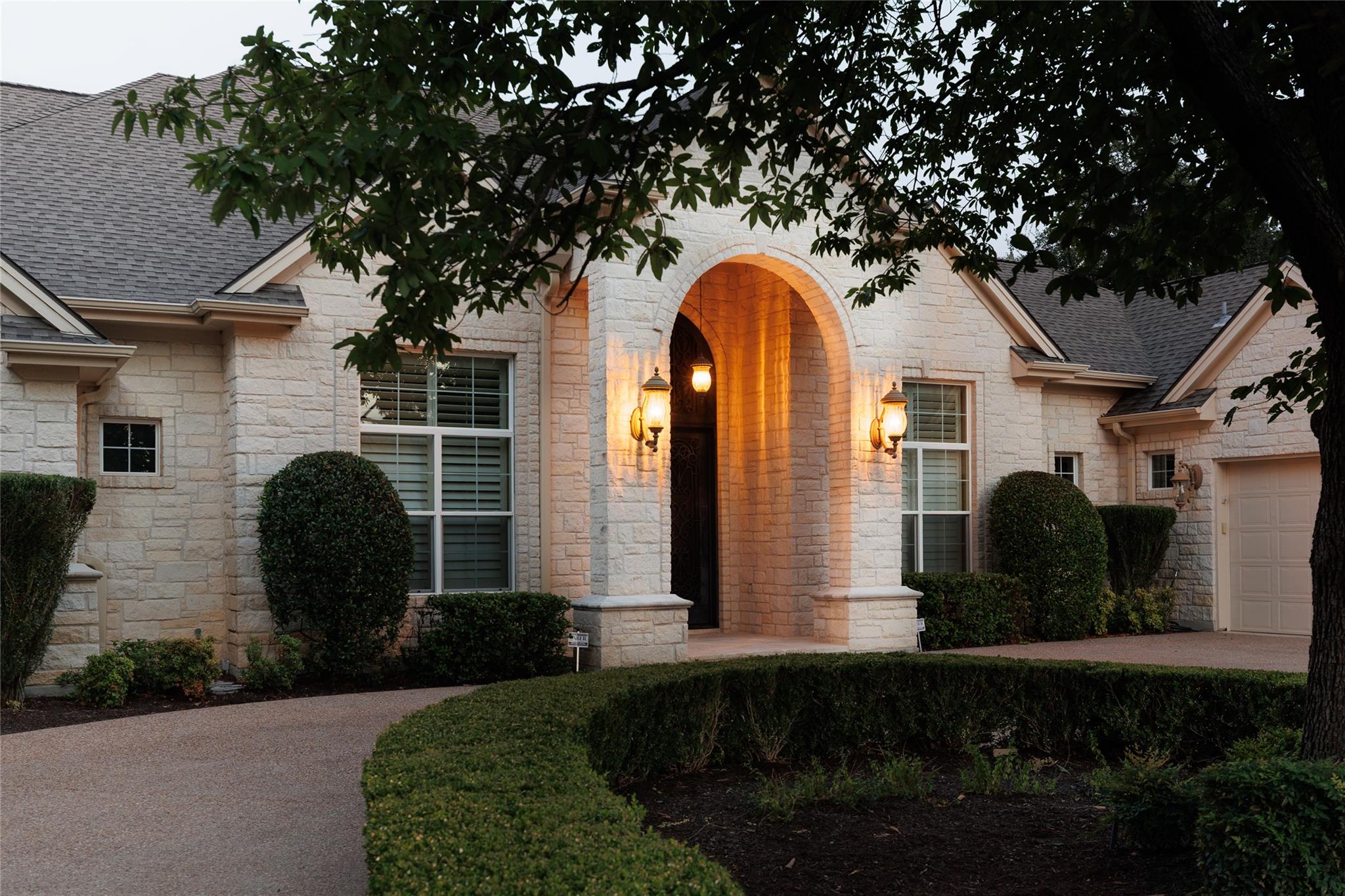 200 Stardust LN, Georgetown, TX 78633