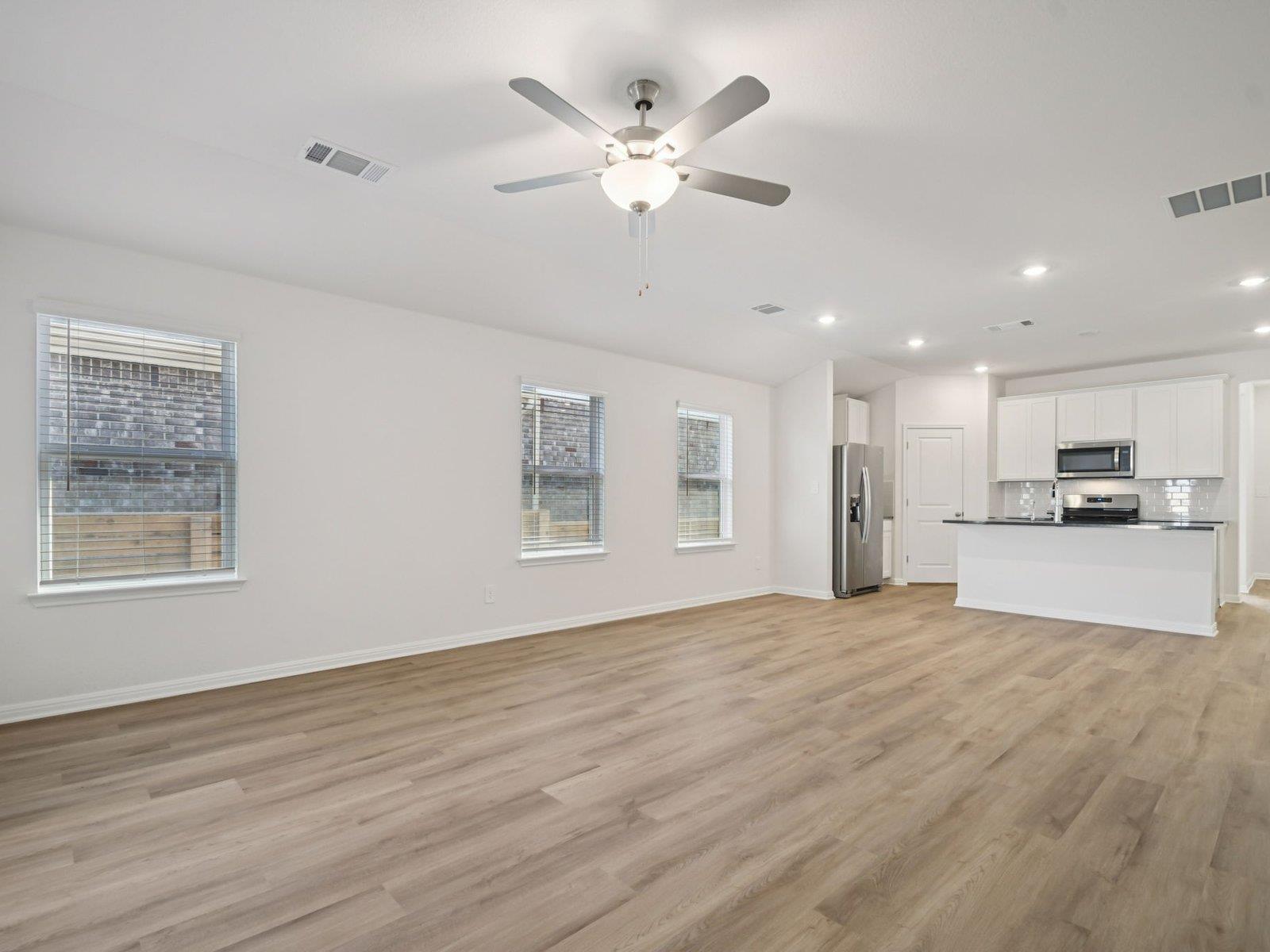 687 Clarissa ST, Buda, TX 78610