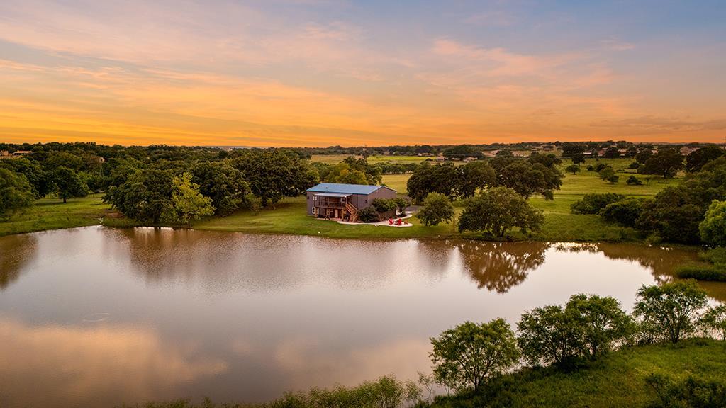 646 Victor Eckhardt RD, Fredericksburg, TX 78624
