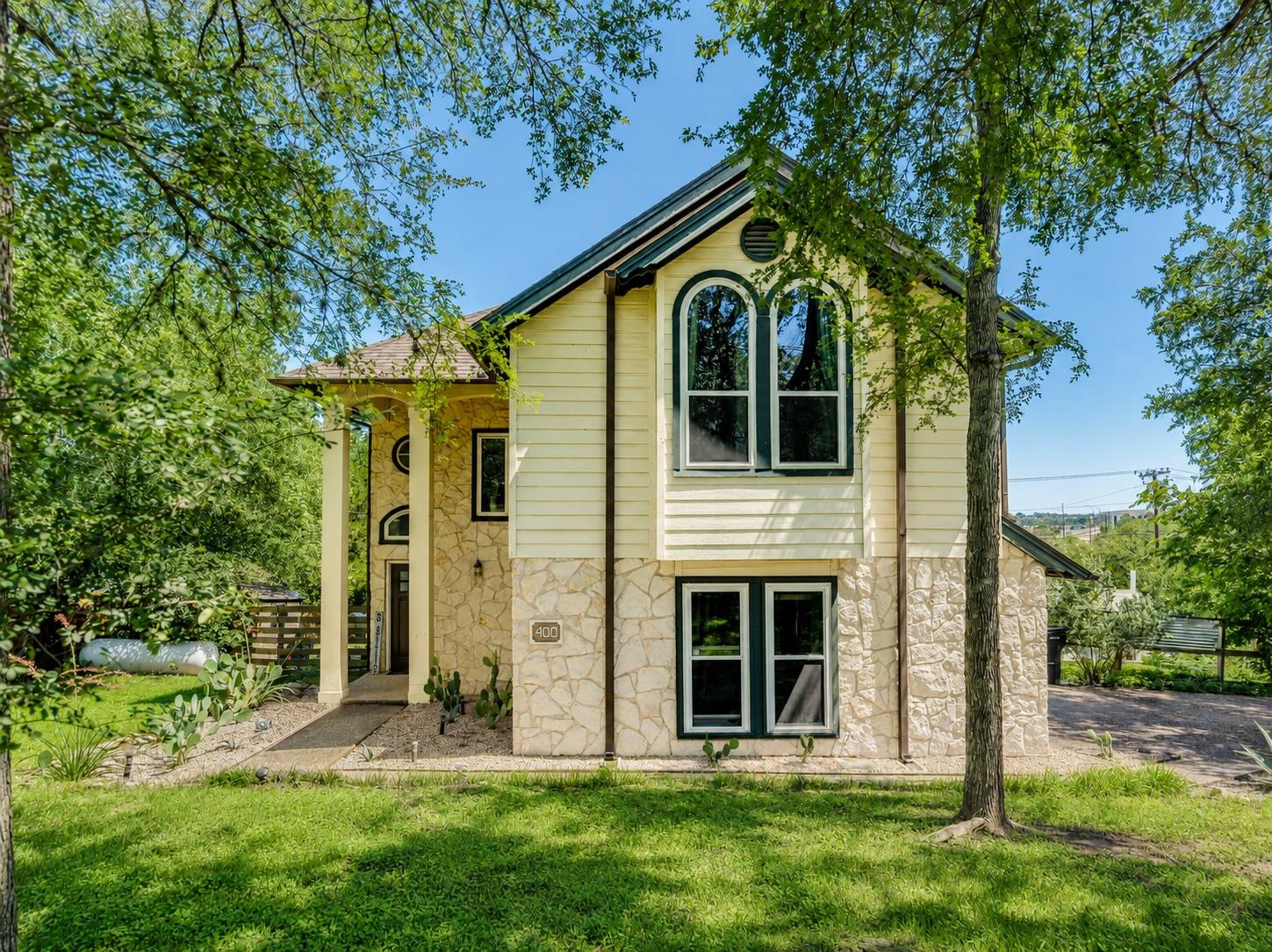 400 Hunt LN, Buda, TX 78610