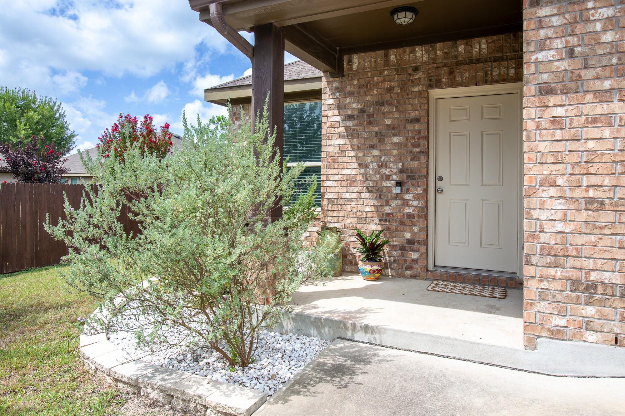 443 Dragon Ridge RD, Buda, TX 78610
