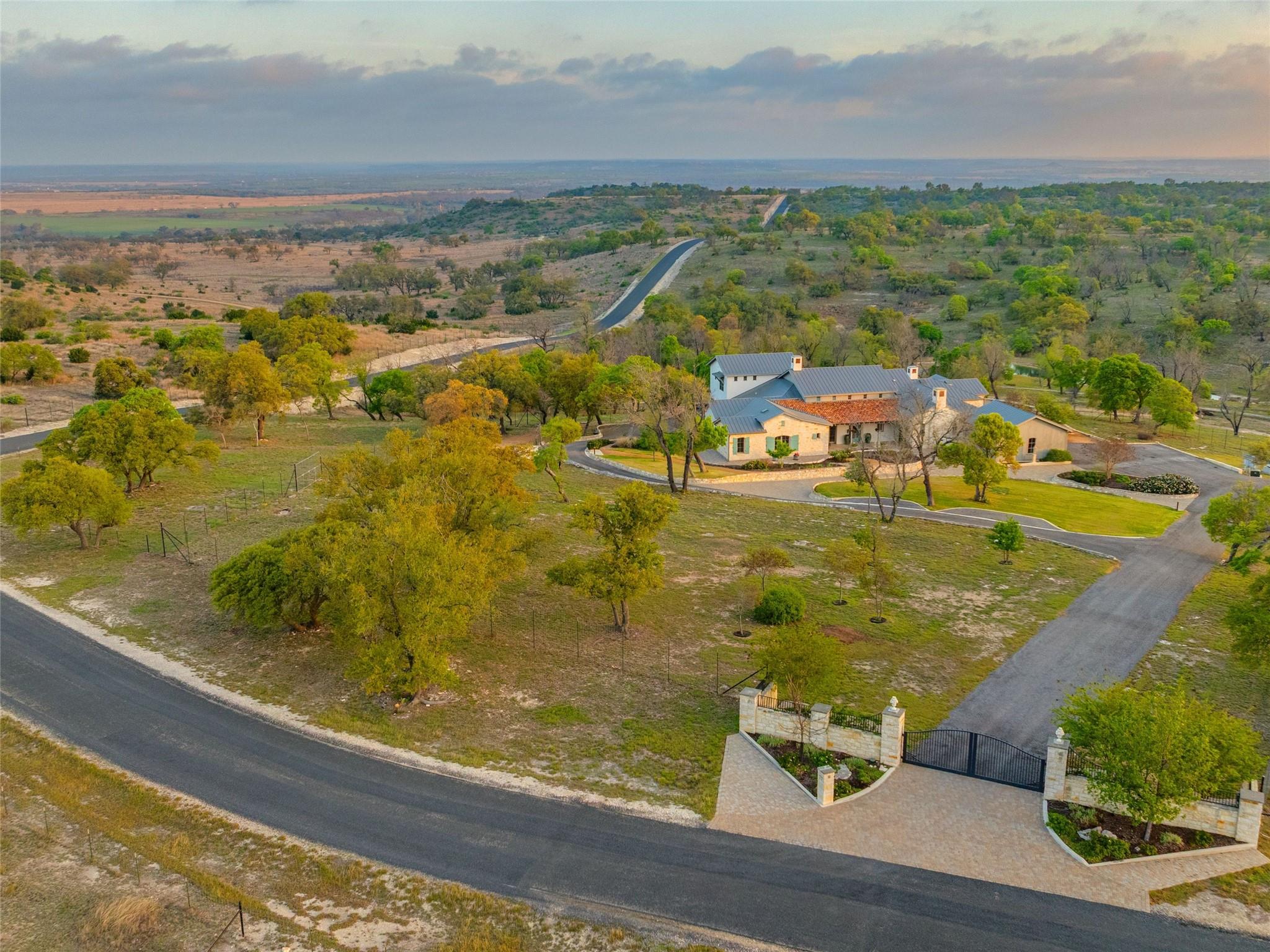 77 Last TRL, Fredericksburg, TX 78624