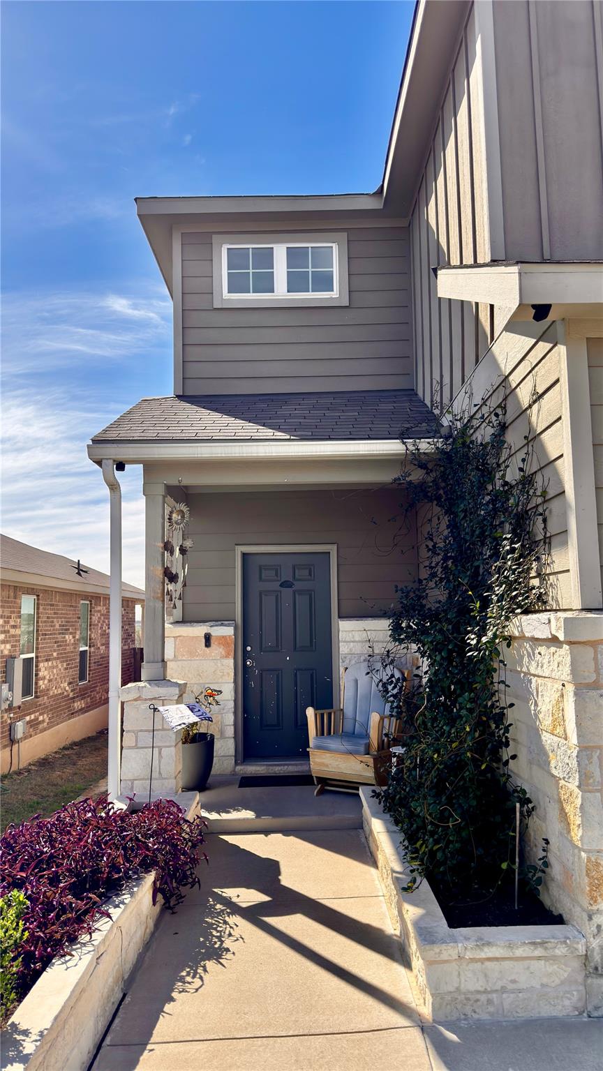 426 Eves Necklace DR, Buda, TX 78610