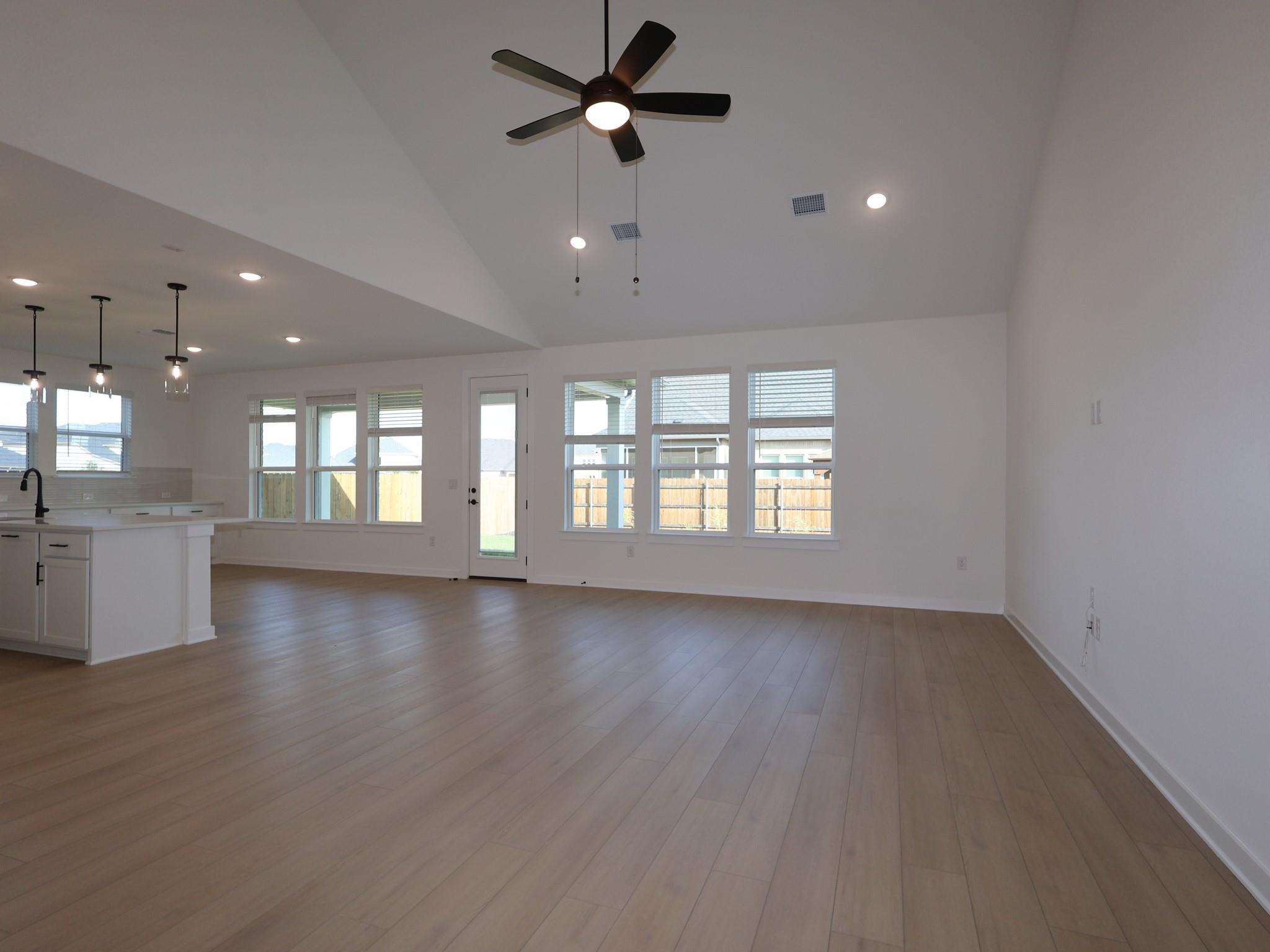 3721 Plentywood LN, Leander, TX 78641