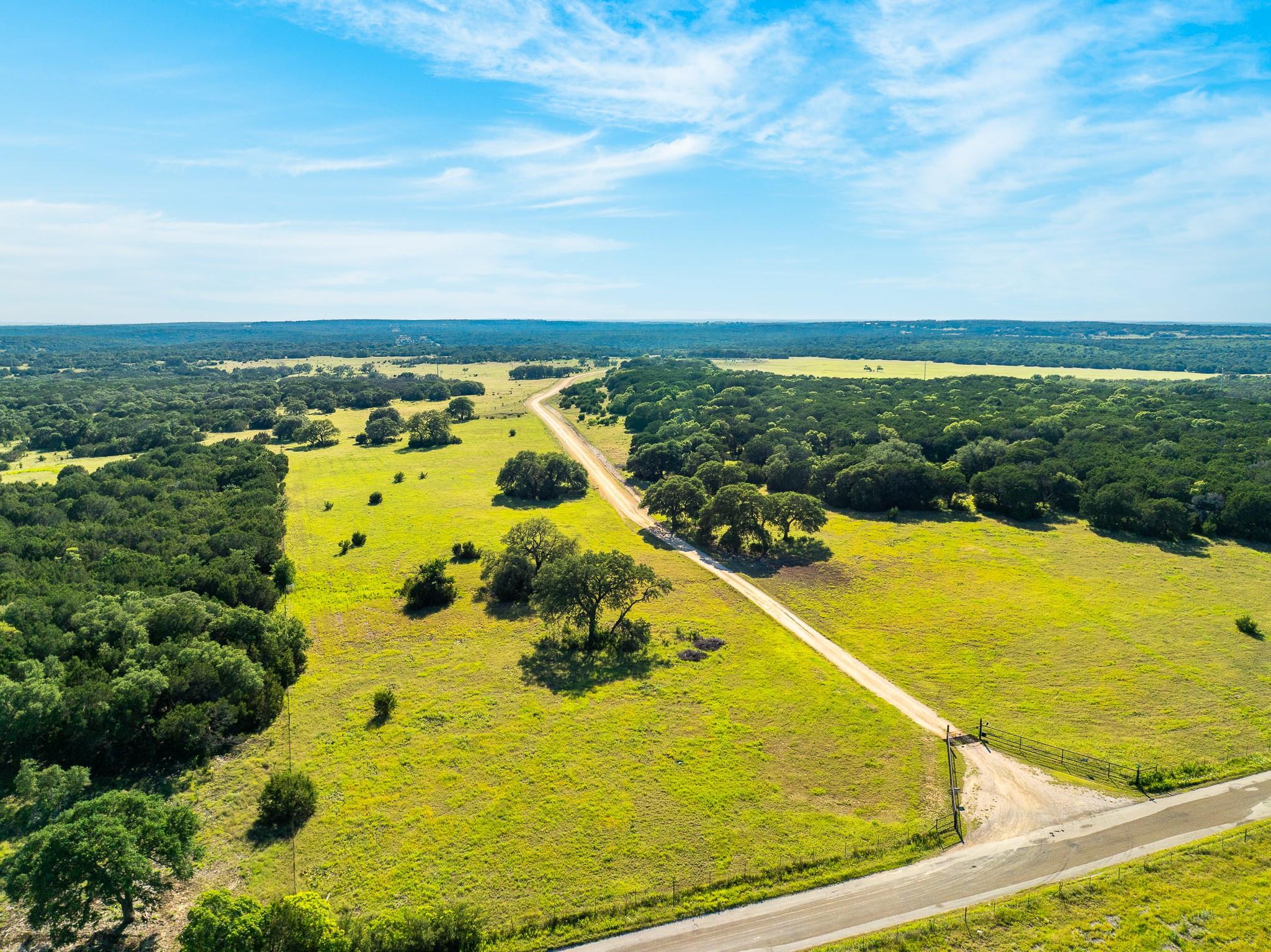 2 Feild Ranch RD, Burnet, TX 78611
