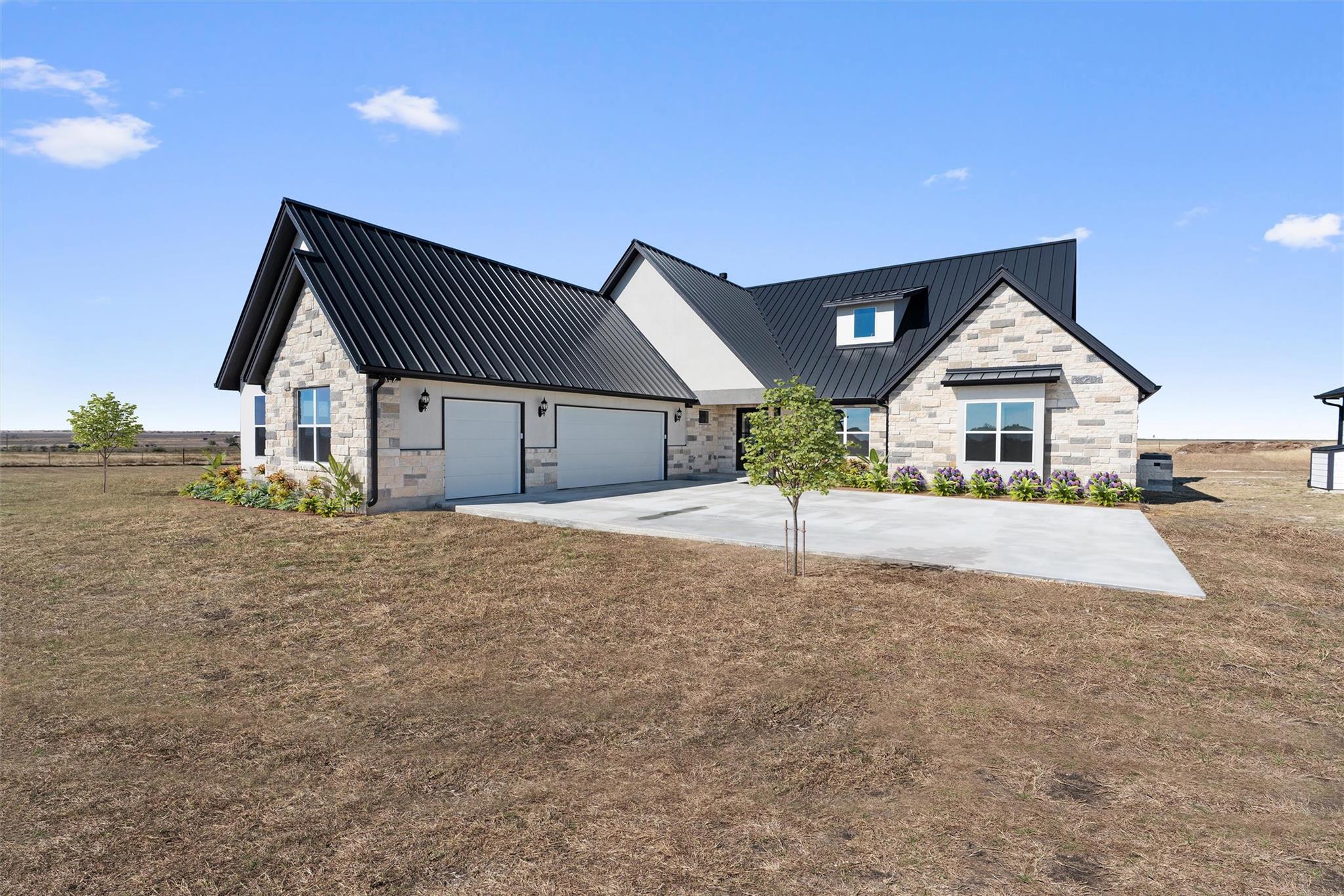 3705 County Road 211 RD, Bertram, TX 78605