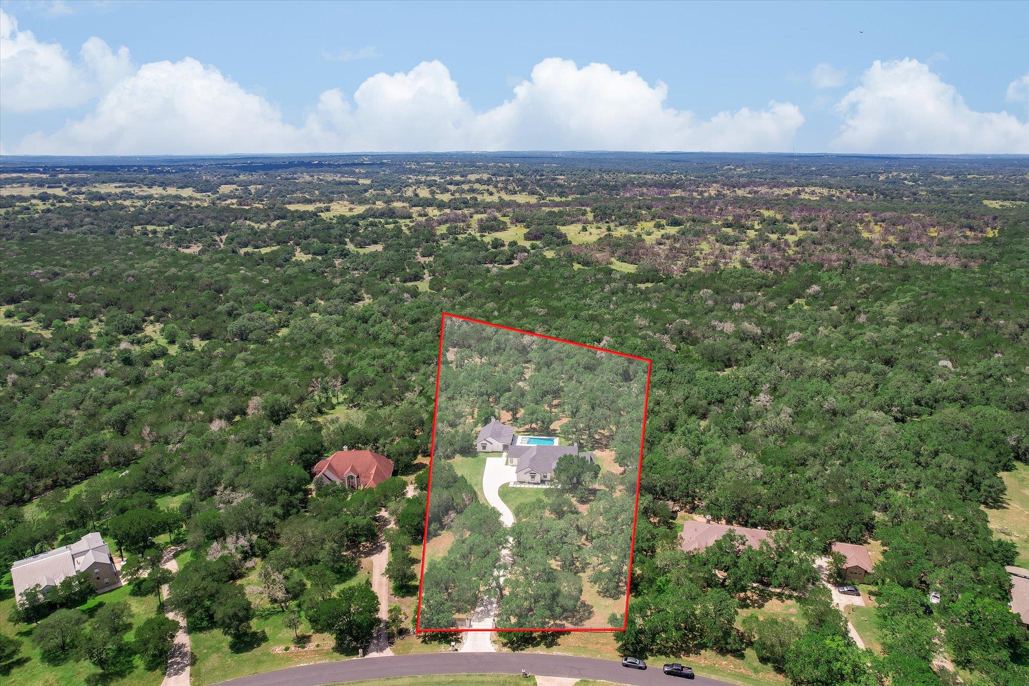 400 Creekside DR, Buda, TX 78610