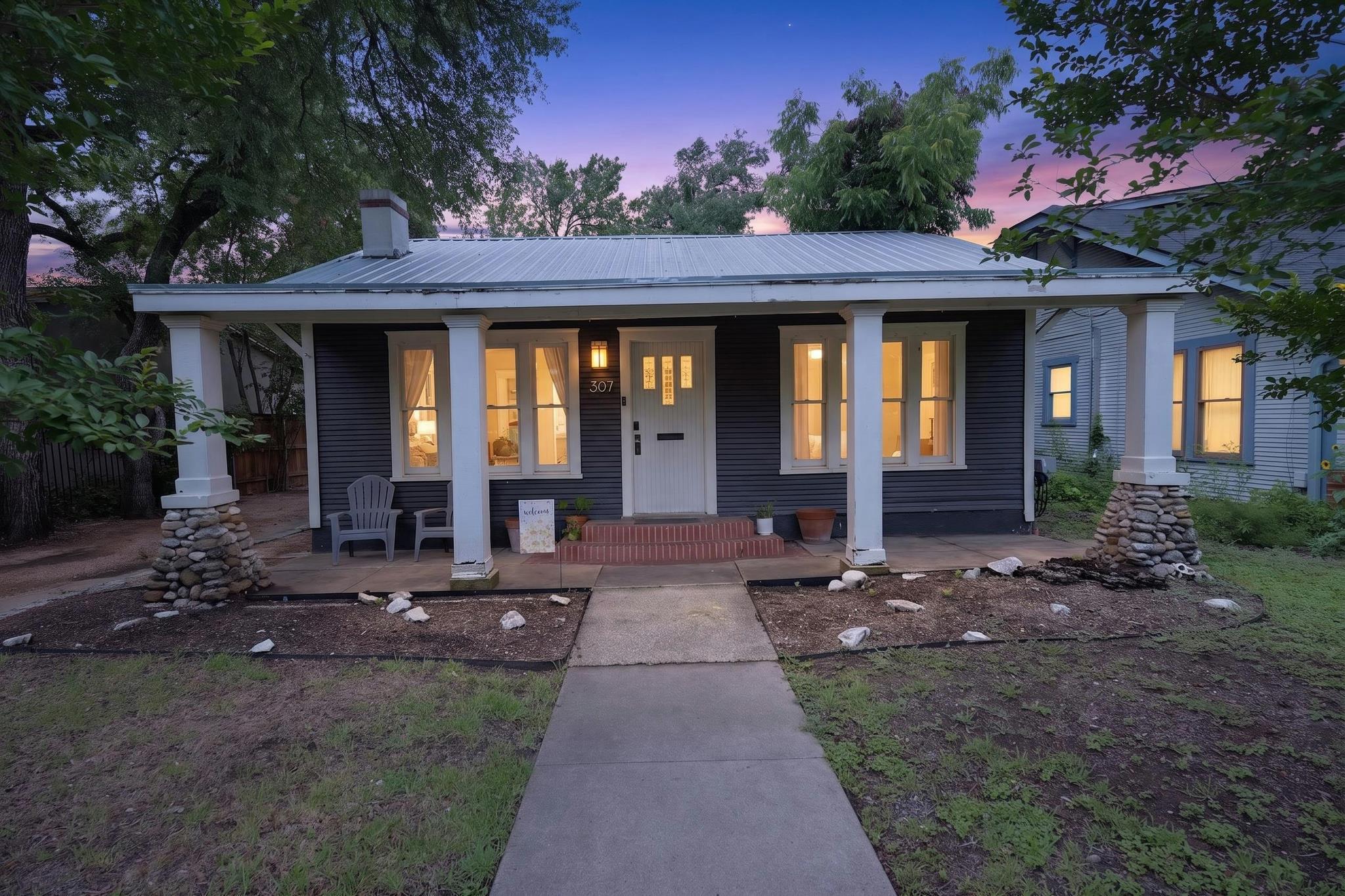 307 E 35th ST #A, Austin, TX 78705