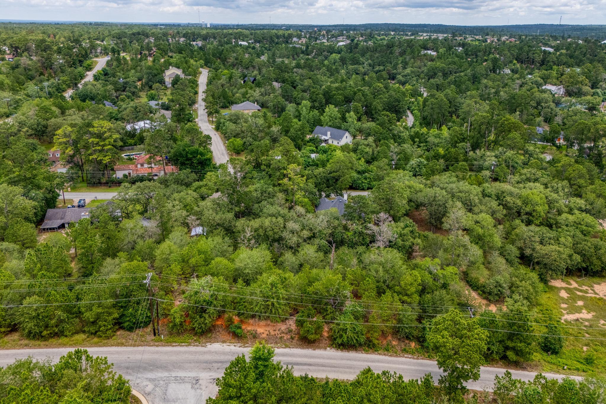 110 Pahalawe LN, Bastrop, TX 78602