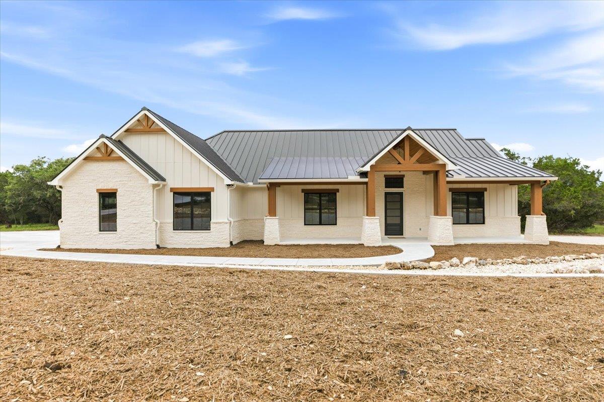 1744 Crossbow DR, Canyon Lake, TX 78133