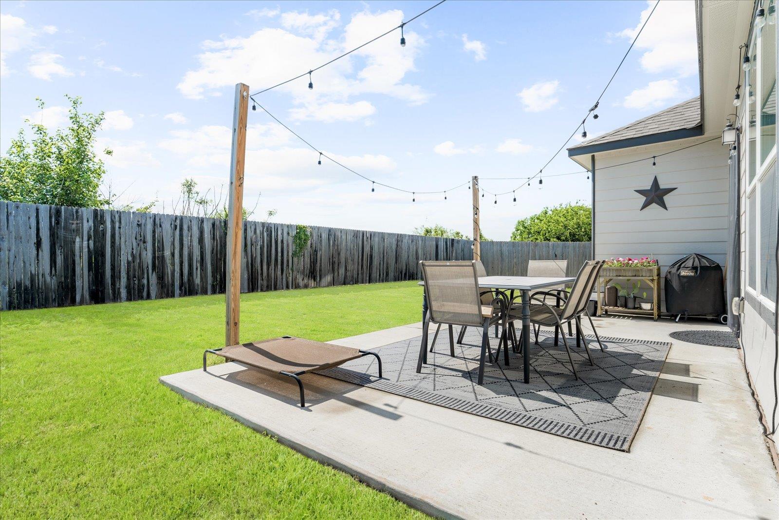 210 Maroon LN, Kyle, TX 78640