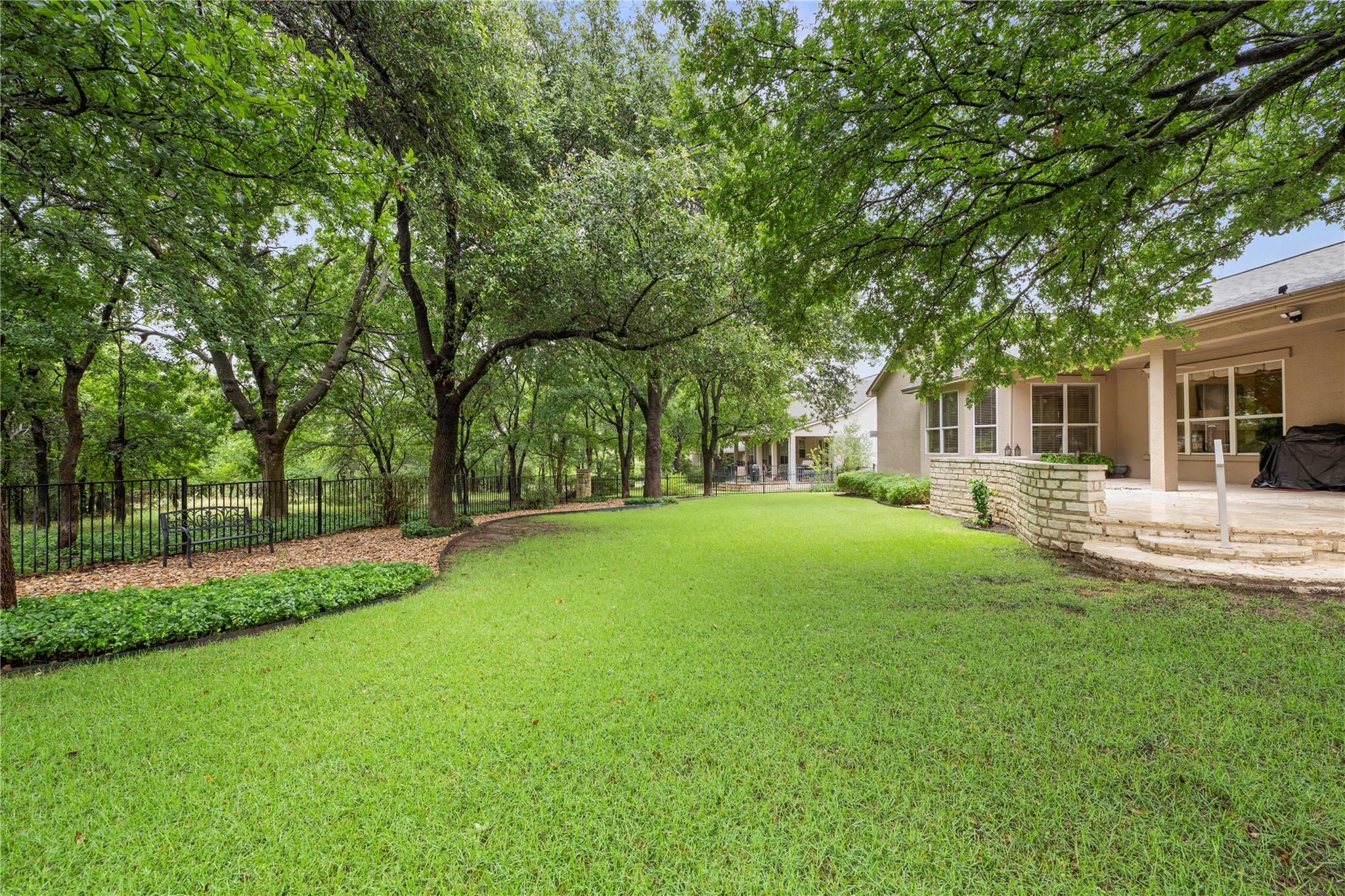 101 Yaupon LN, Georgetown, TX 78633