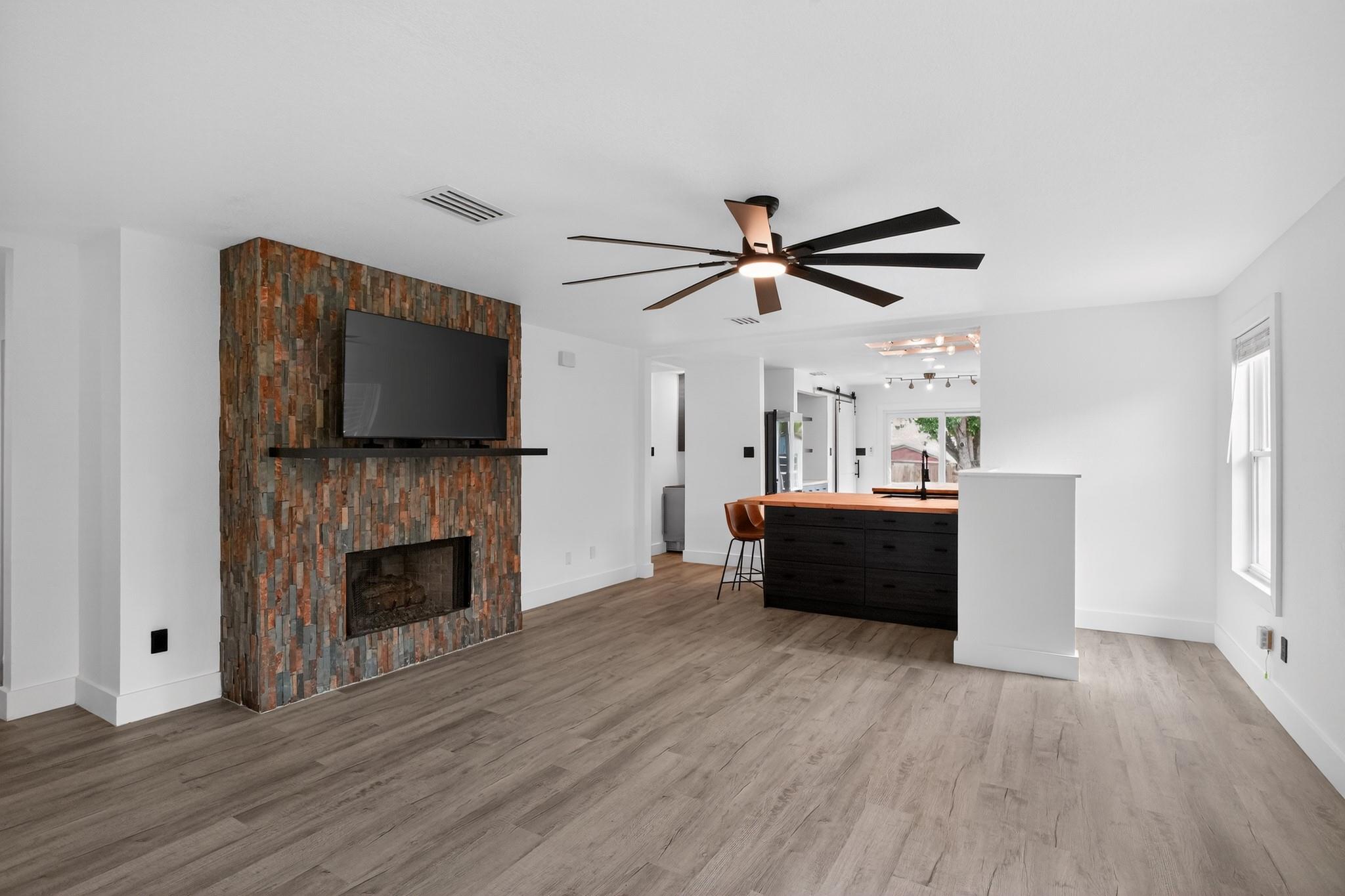 3911 Haleys Way, Round Rock, TX 78665