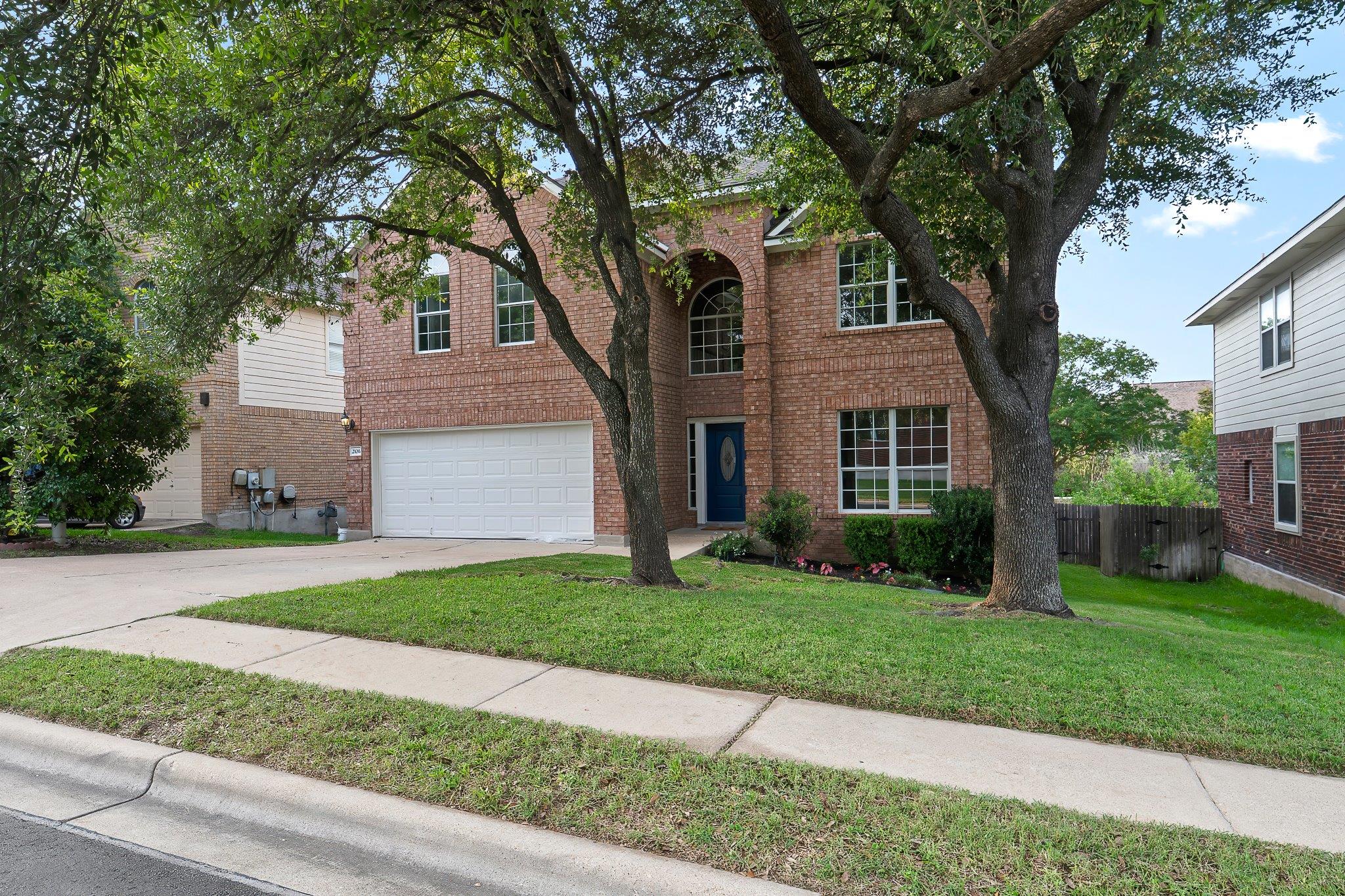 2106 Faldo LN, Round Rock, TX 78664
