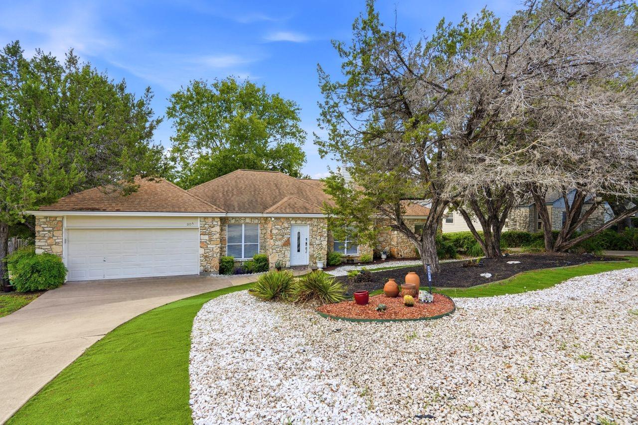 267 Mooring CIR, Lakeway, TX 78734
