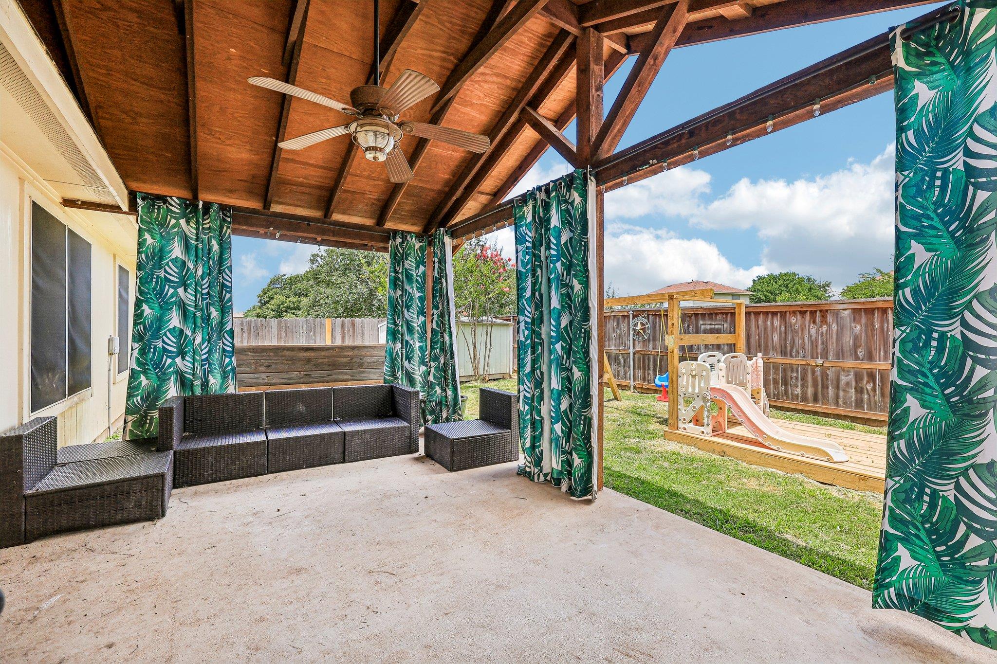 301 Bird Dog BND, Bastrop, TX 78602