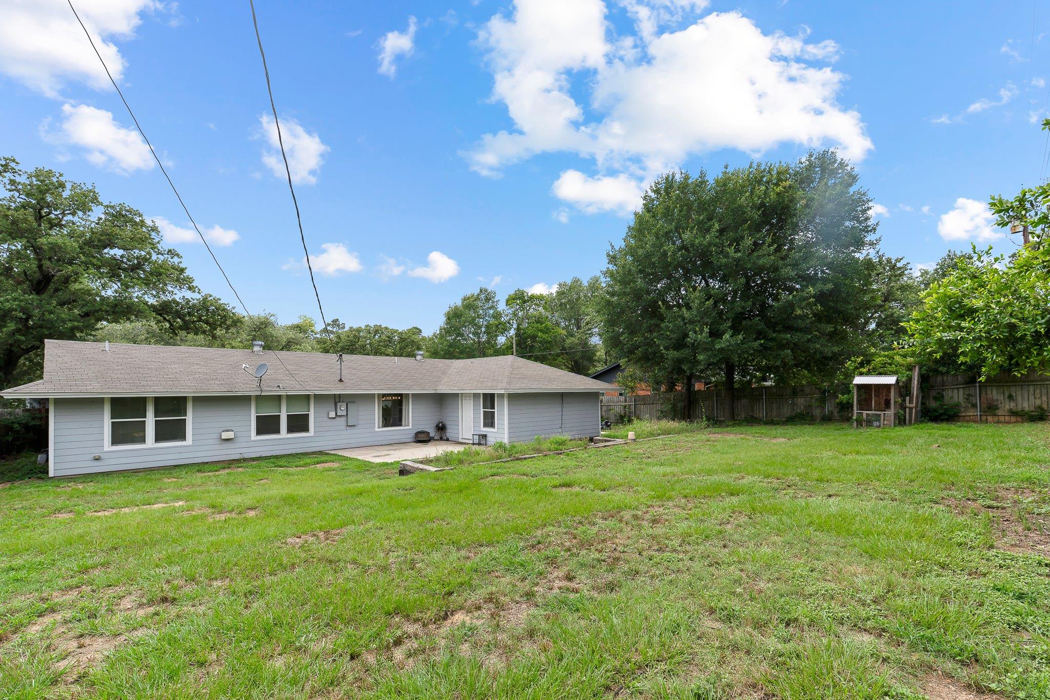 508 San Jacinto DR, Rockdale, TX 76567