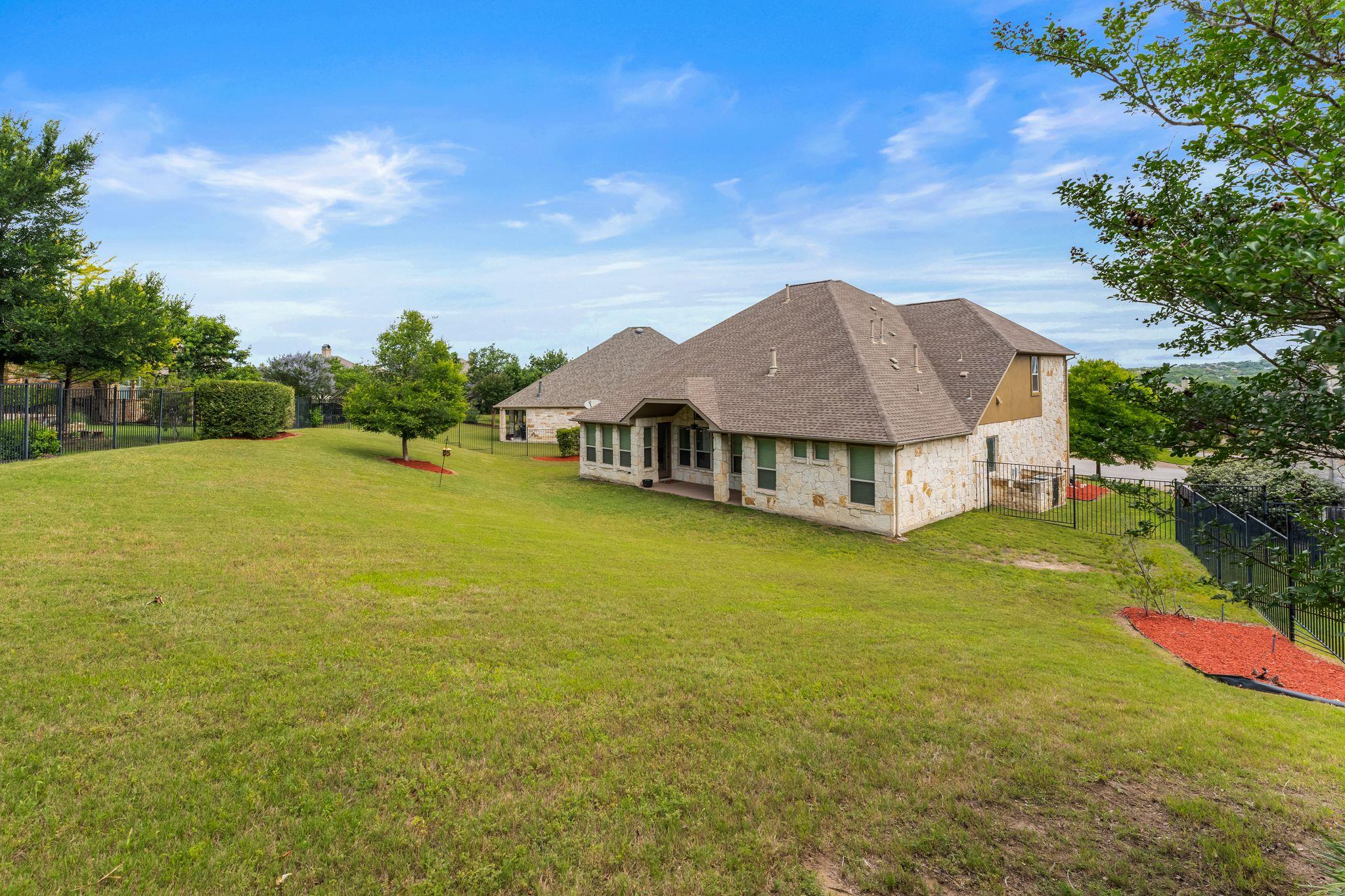 106 Princes CT, Austin, TX 78738