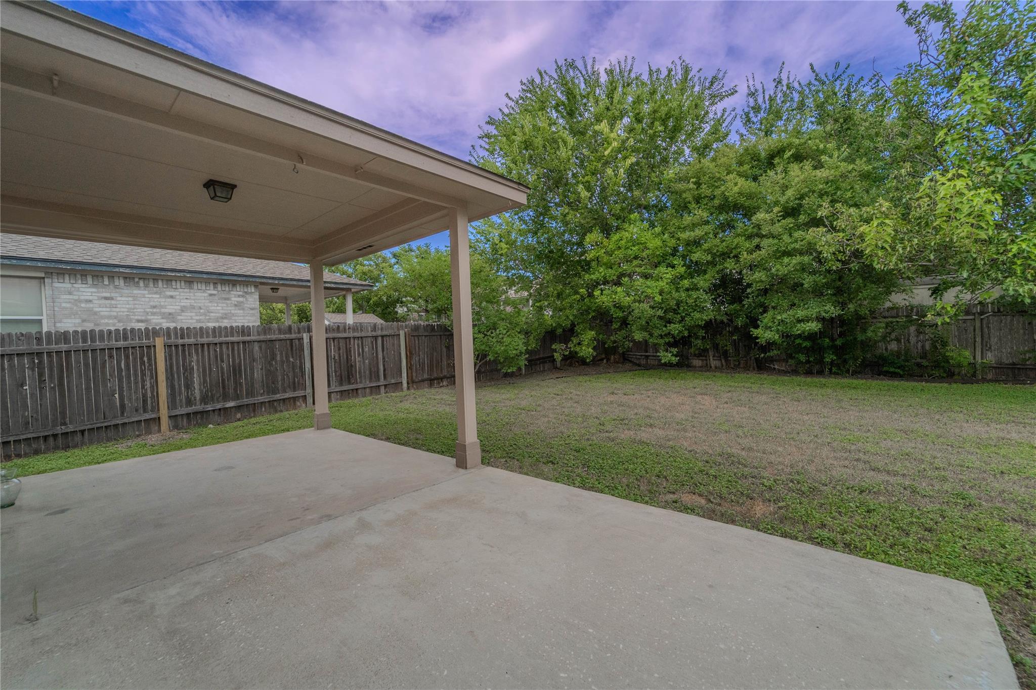 17303 Orwell LN, Round Rock, TX 78664