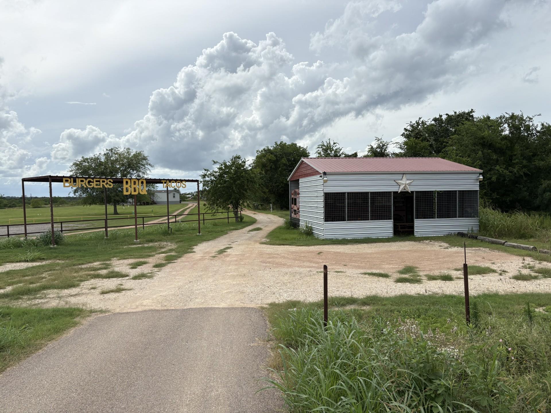 2990 S 304 Hw, Rosanky, TX 78953