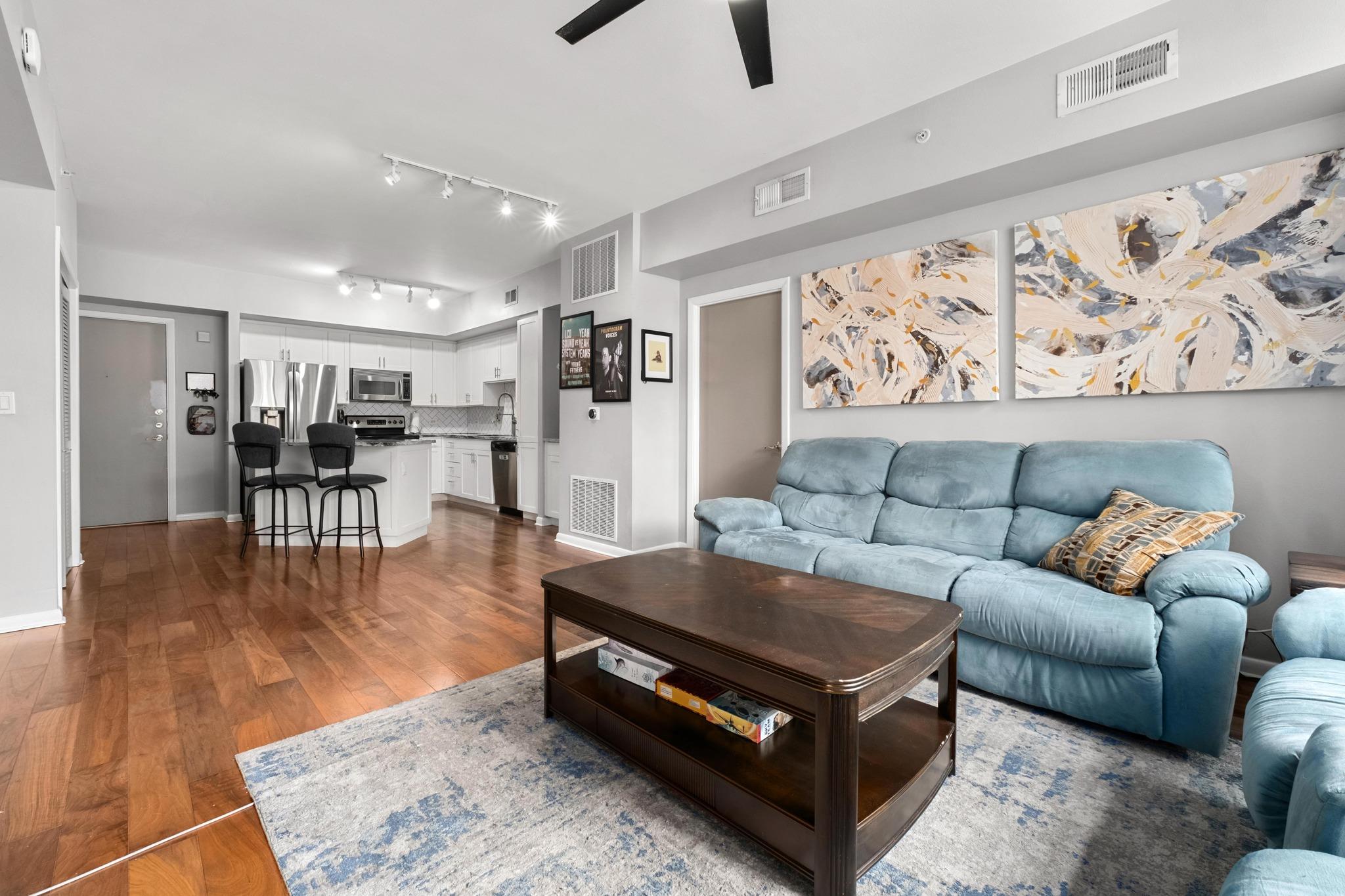 54 Rainey ST #609, Austin, TX 78701