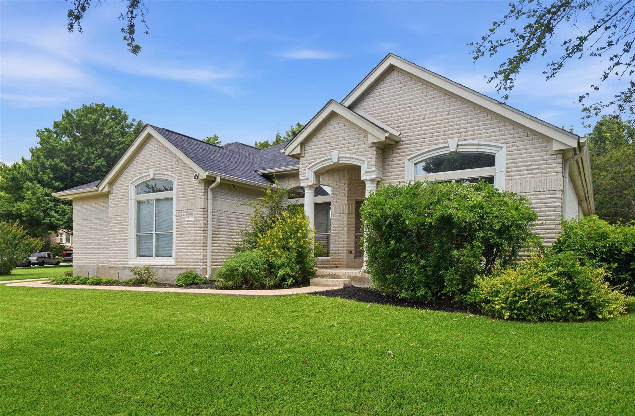 4022 Honey Bear Loop, Round Rock, TX 78681