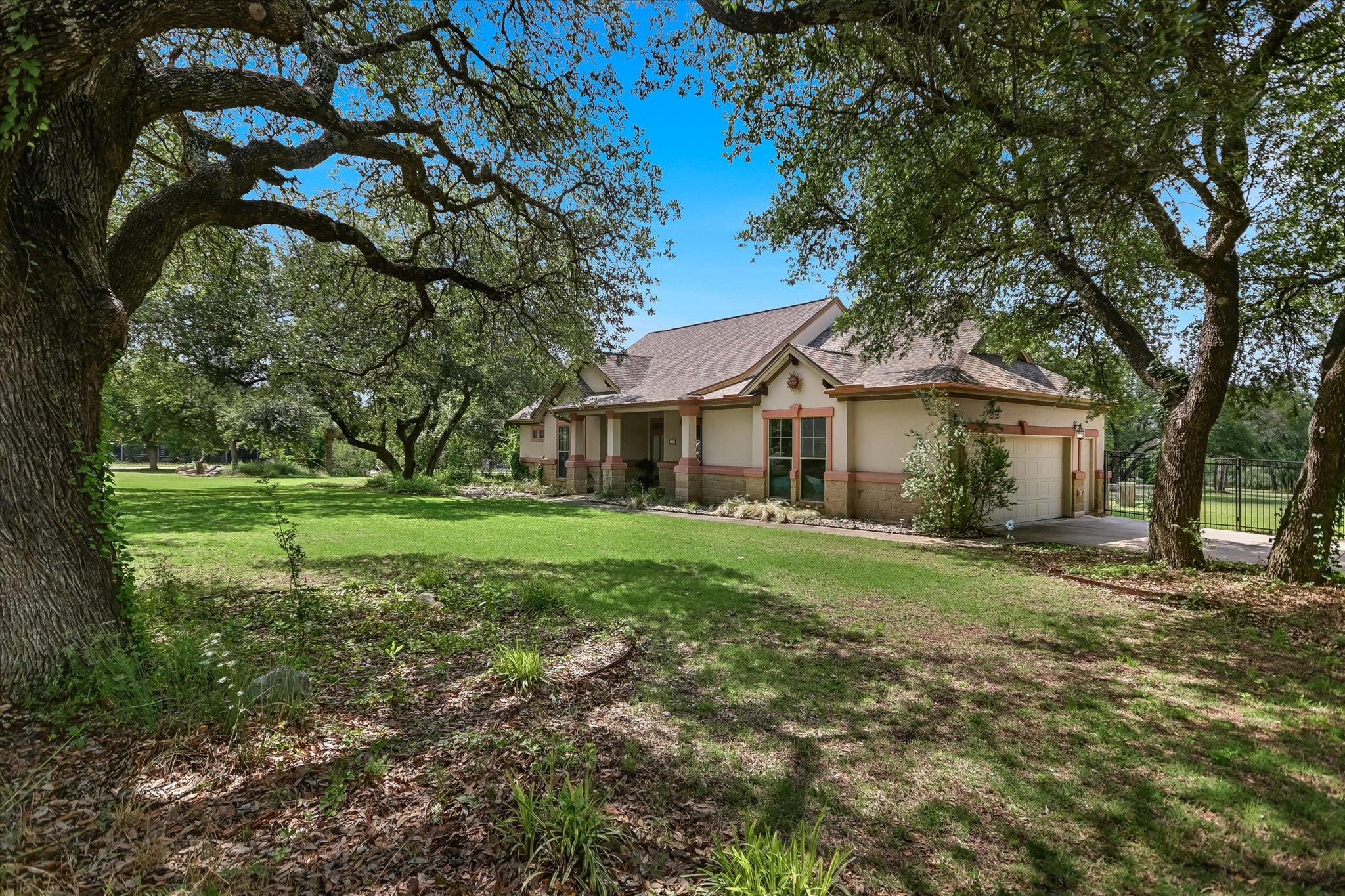101 Paloma PL, Liberty Hill, TX 78642
