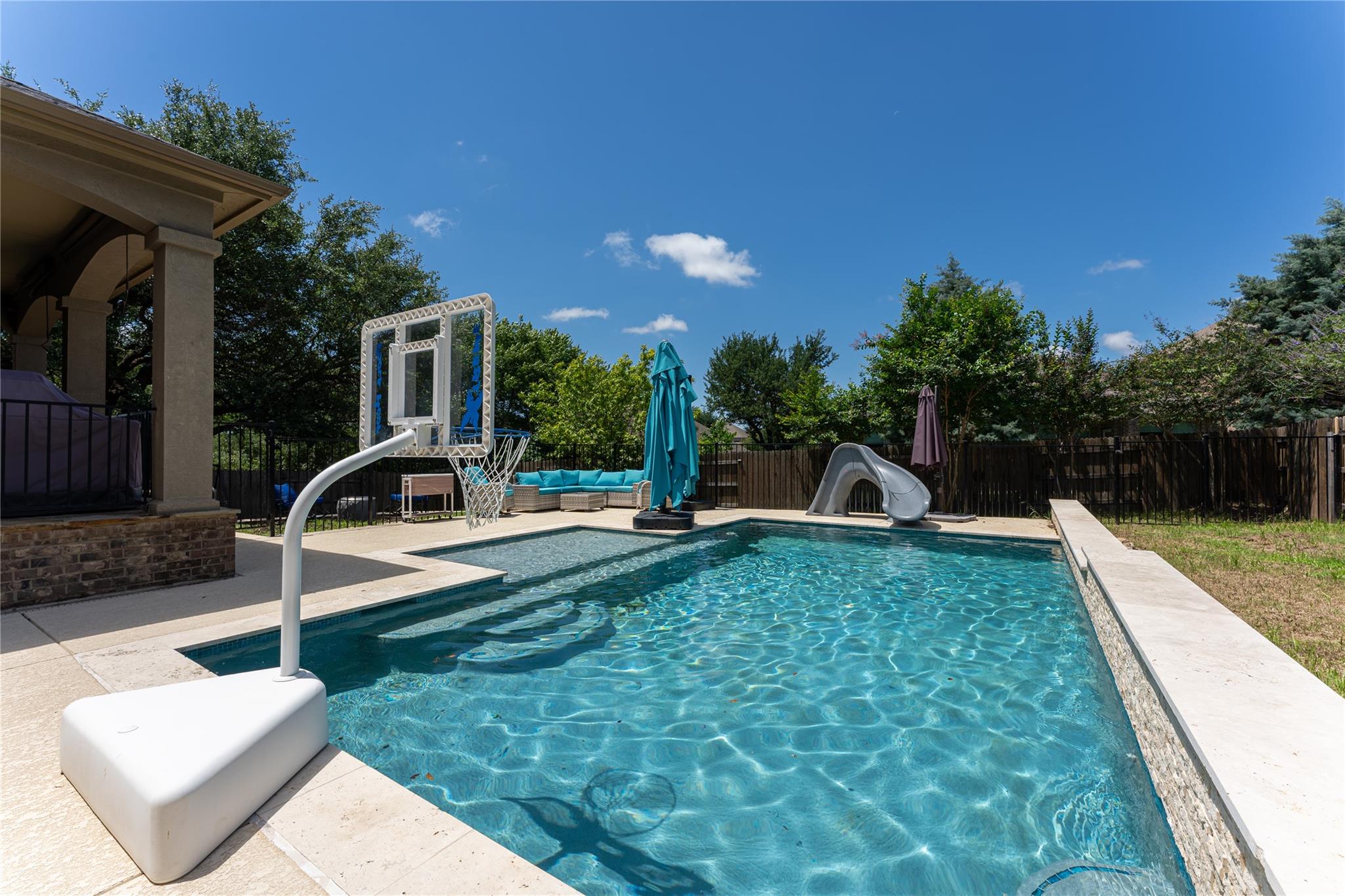13714 Mesa Verde DR, Austin, TX 78737