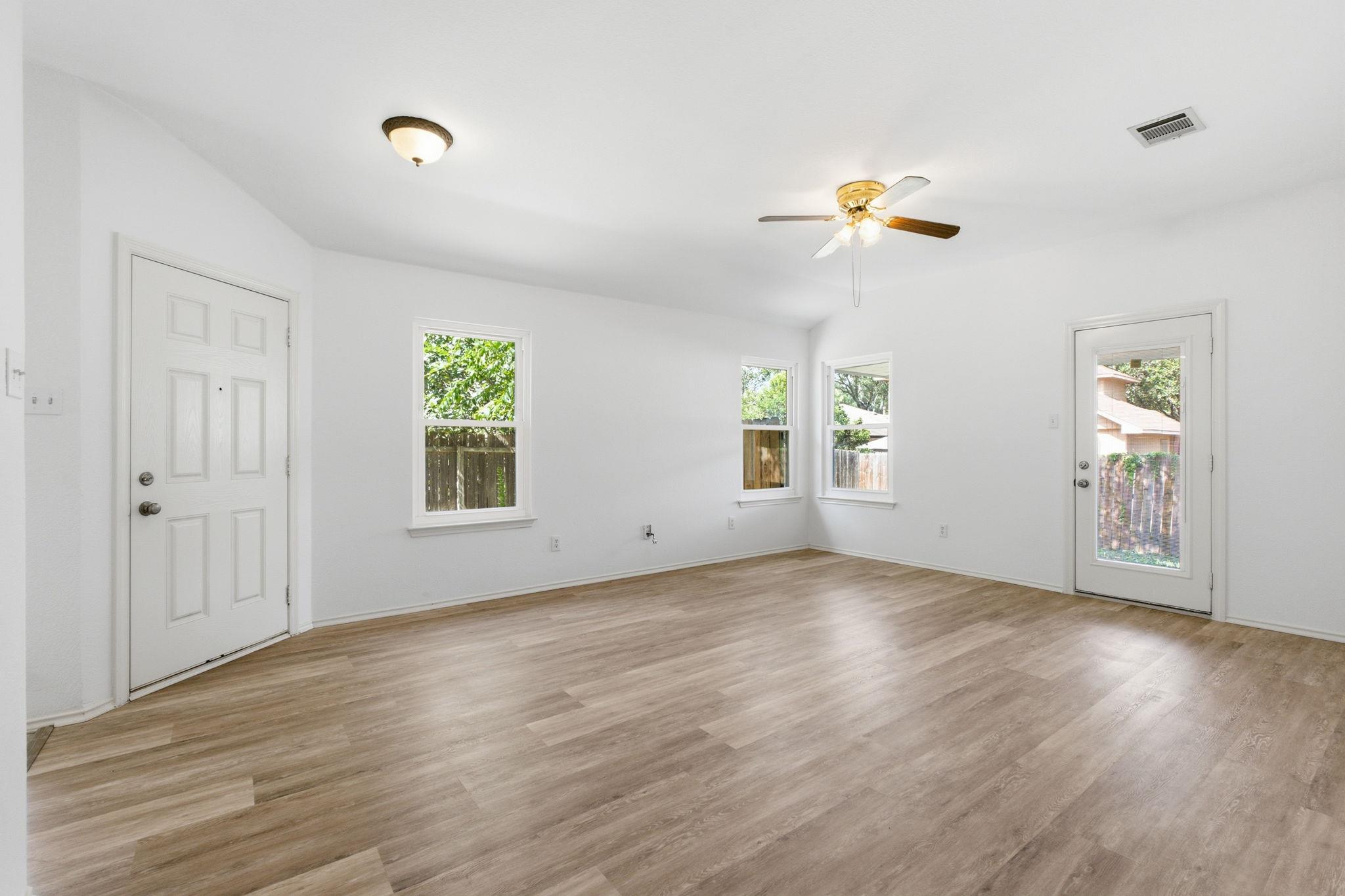 8829 Francia TRL, Austin, TX 78748