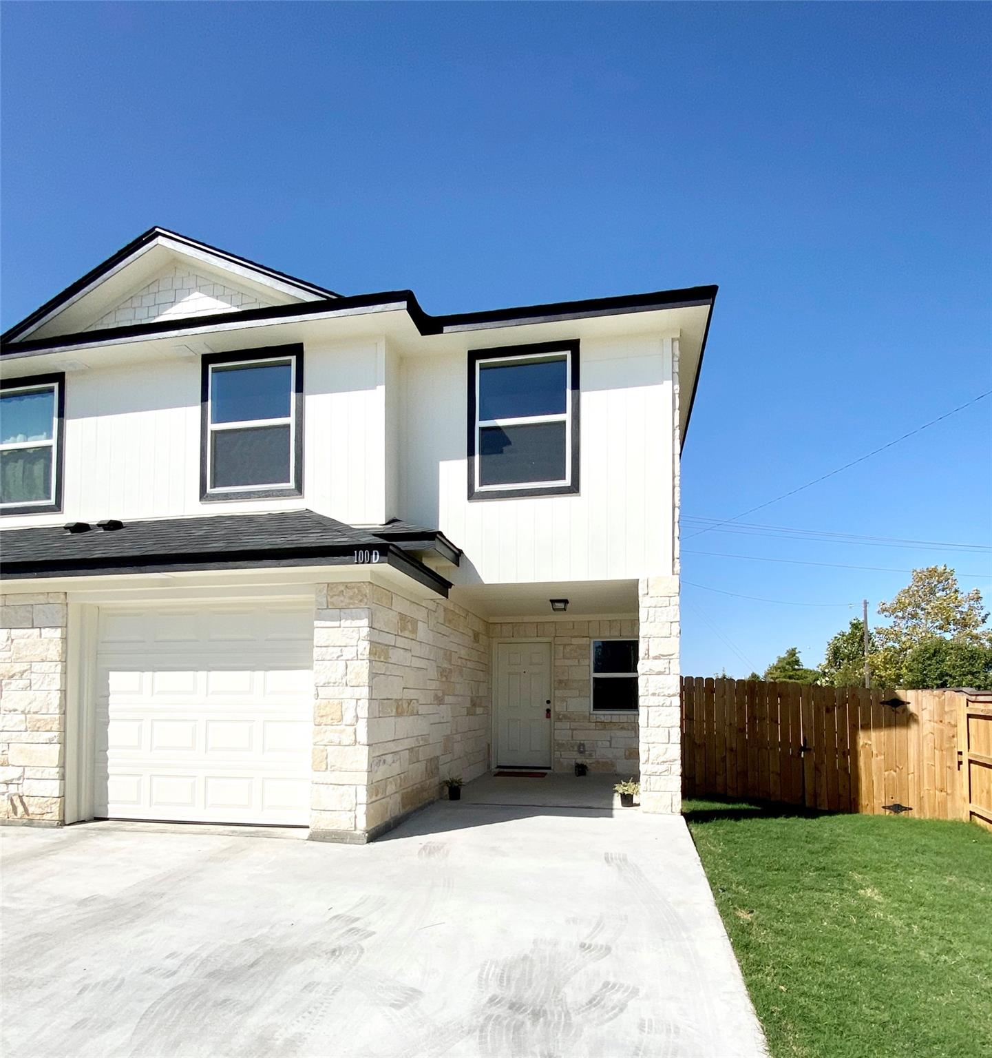 100 Sandstone DR #A-D, Jarrell, TX 76537