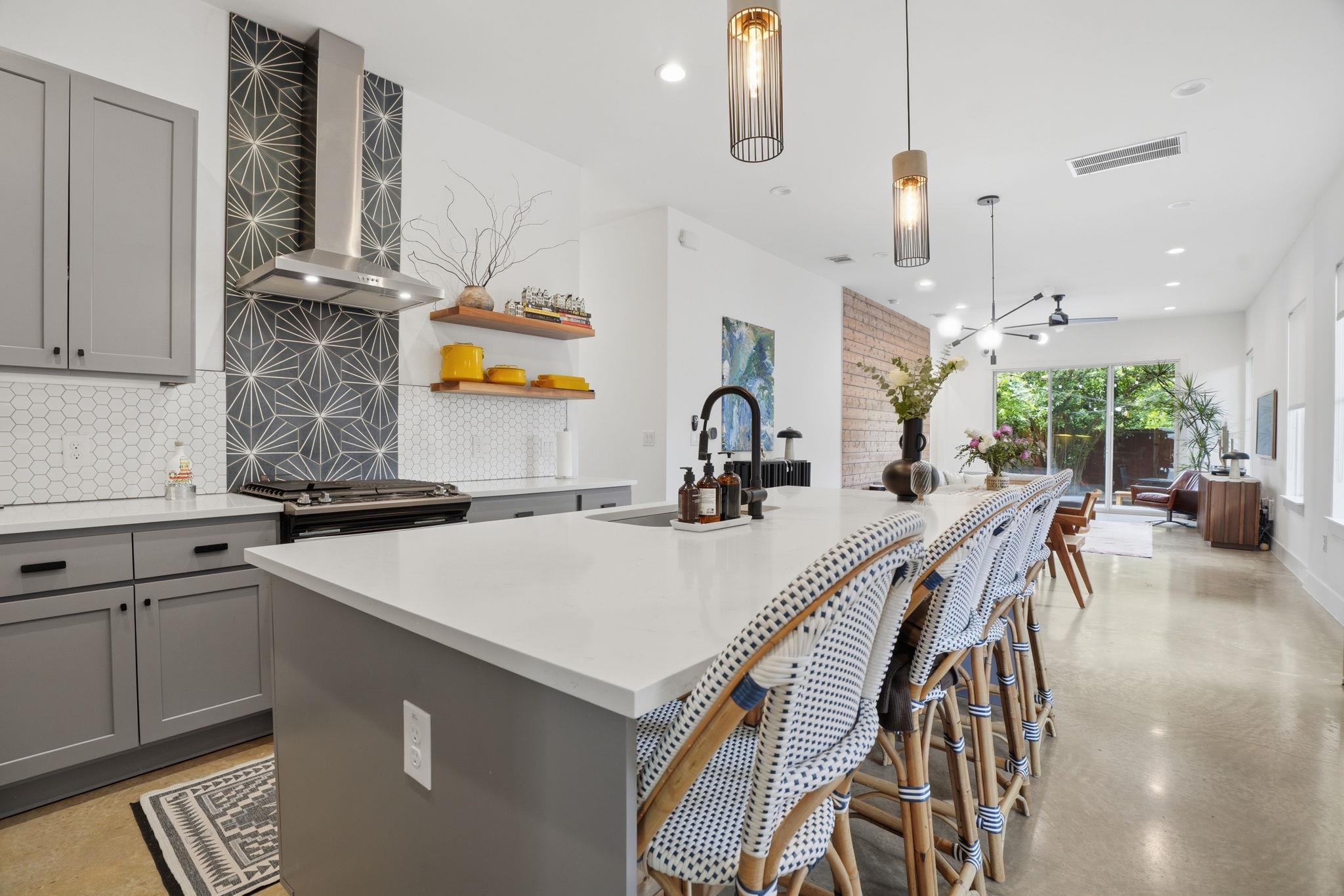 4609 Sara DR #B, Austin, TX 78721