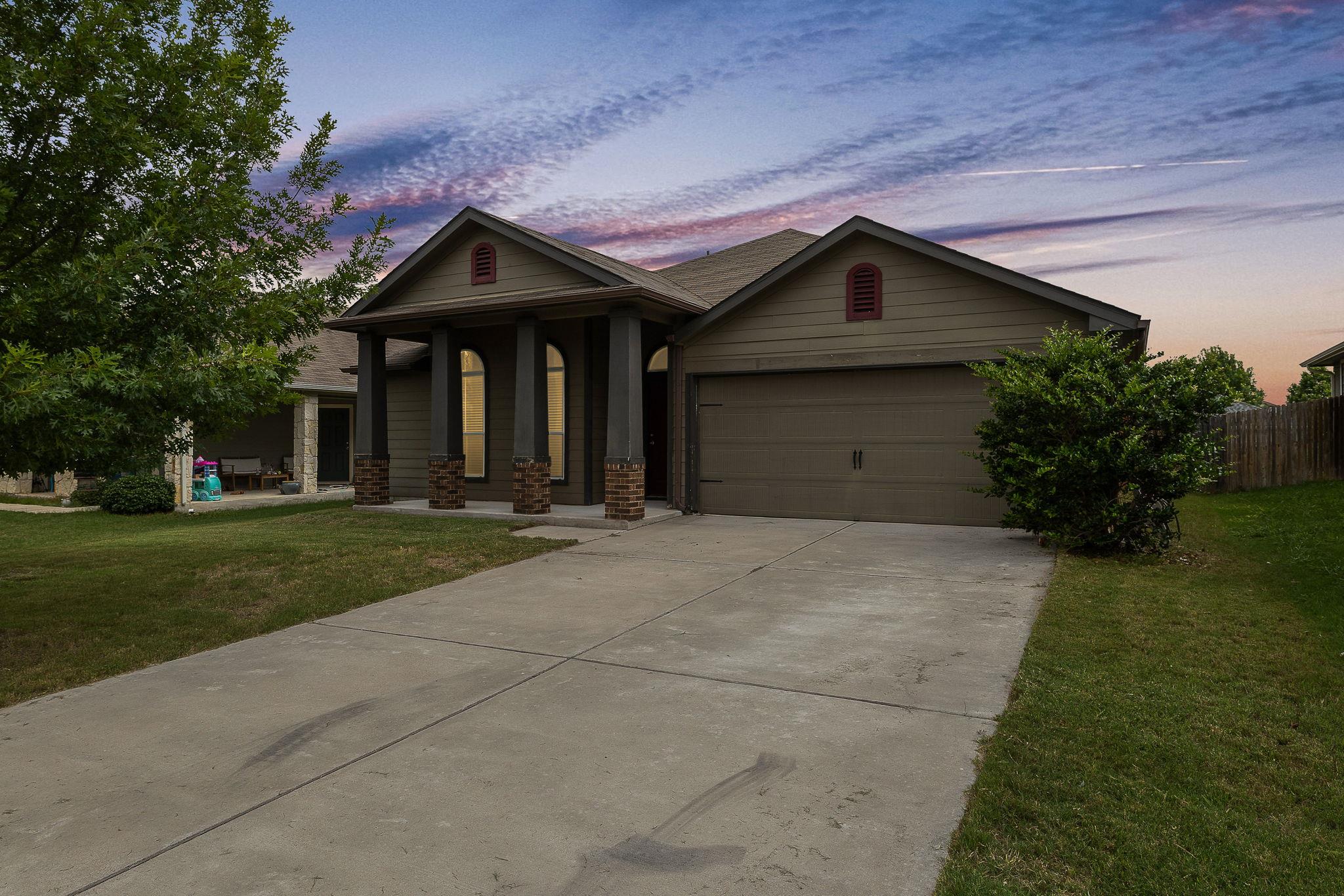 110 Denton DR, Hutto, TX 78634