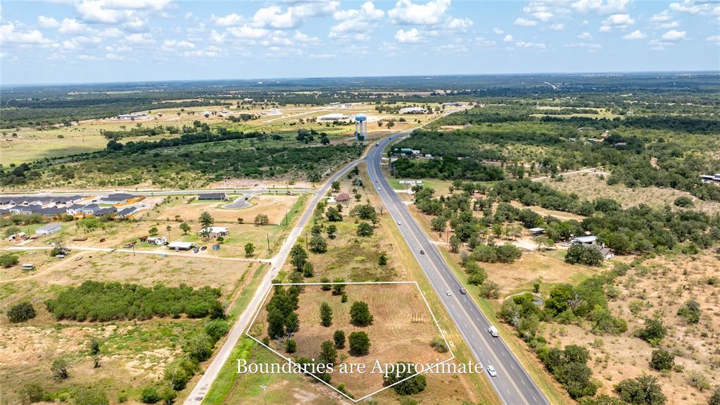 000 N Magnolia Ave, Luling, TX 78648