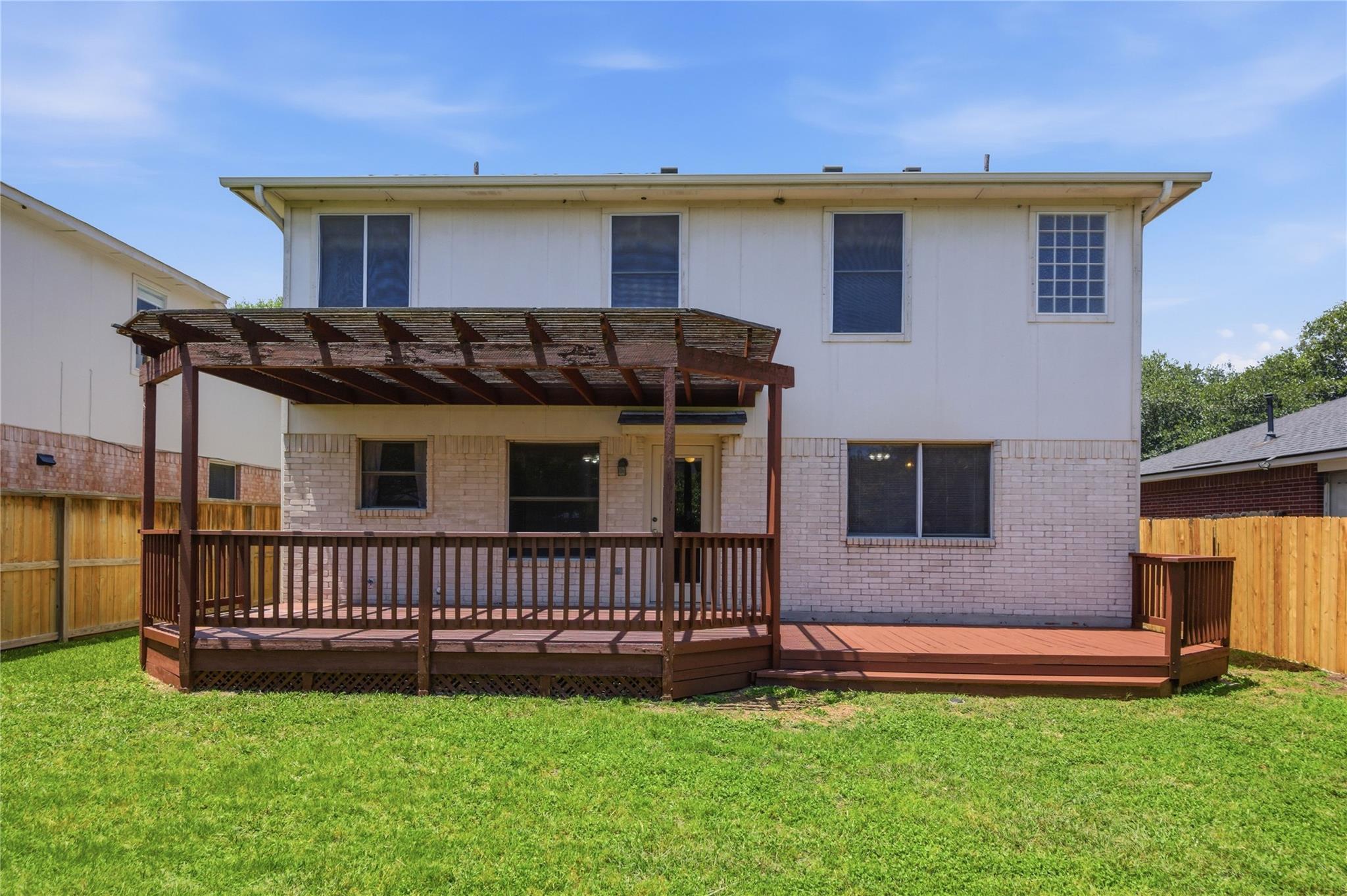 3816 Top Rock LN, Round Rock, TX 78681