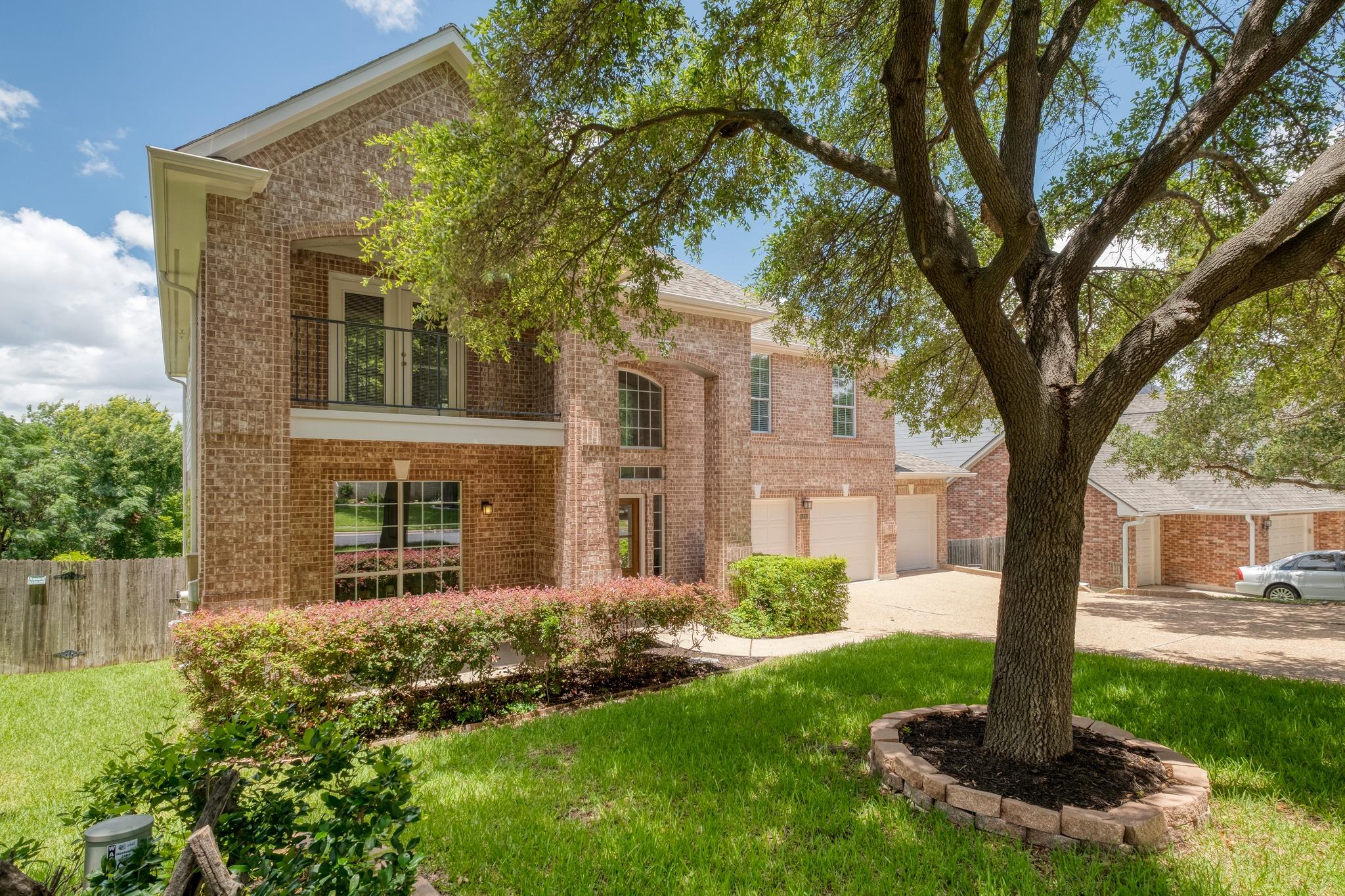 8311 Lofty LN, Round Rock, TX 78681