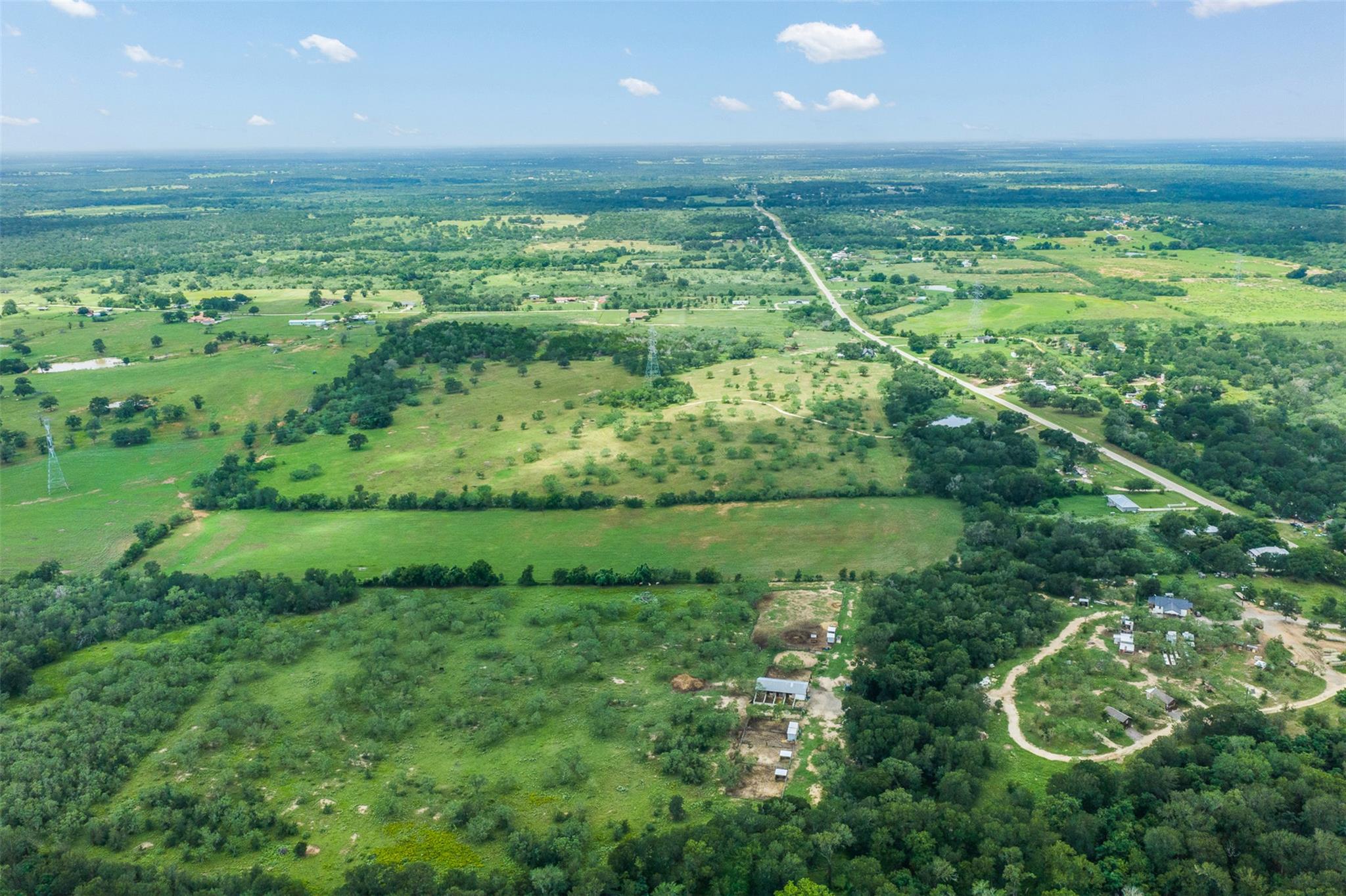 401 Fm 672, Dale, TX 78616