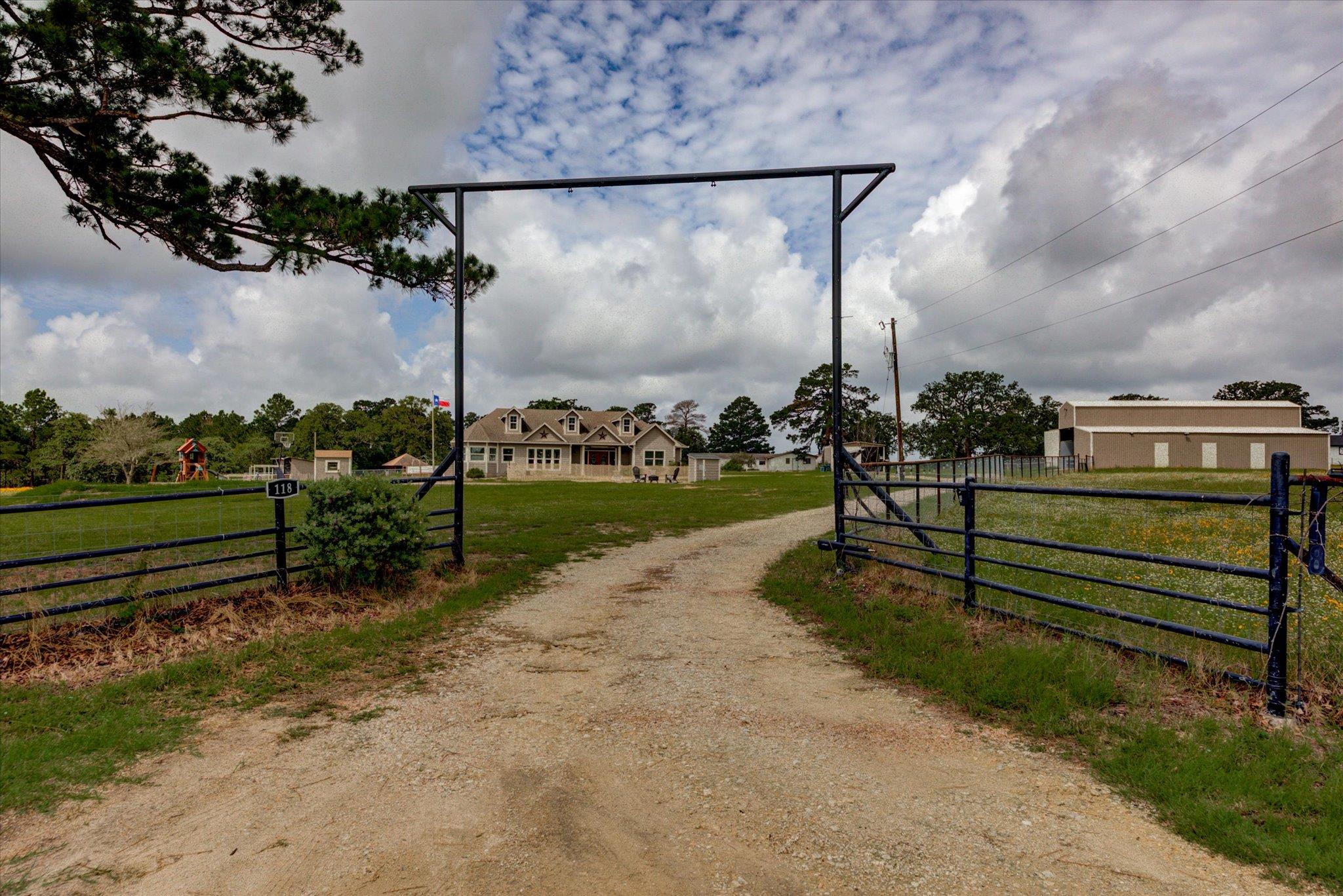 118 Saddle CT, Bastrop, TX 78602